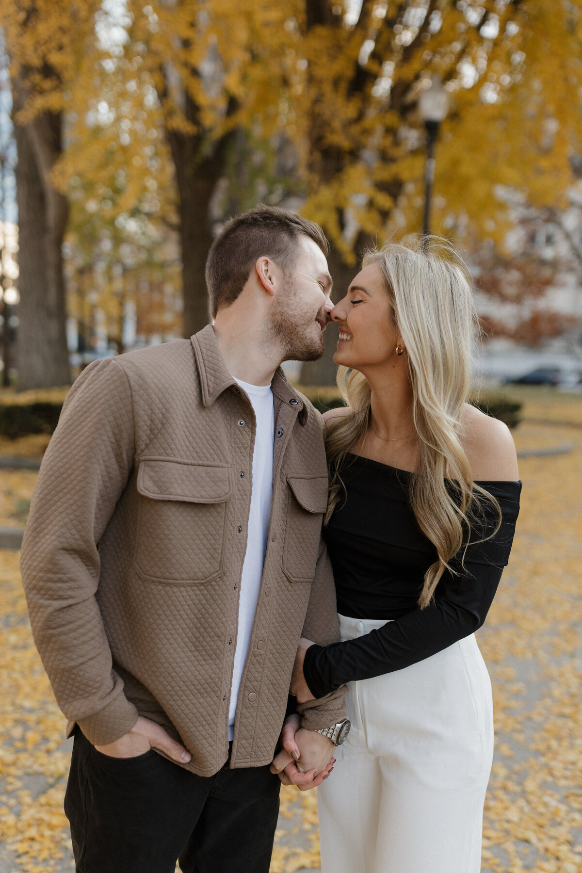 Indianapolis engagement photography fall photo session