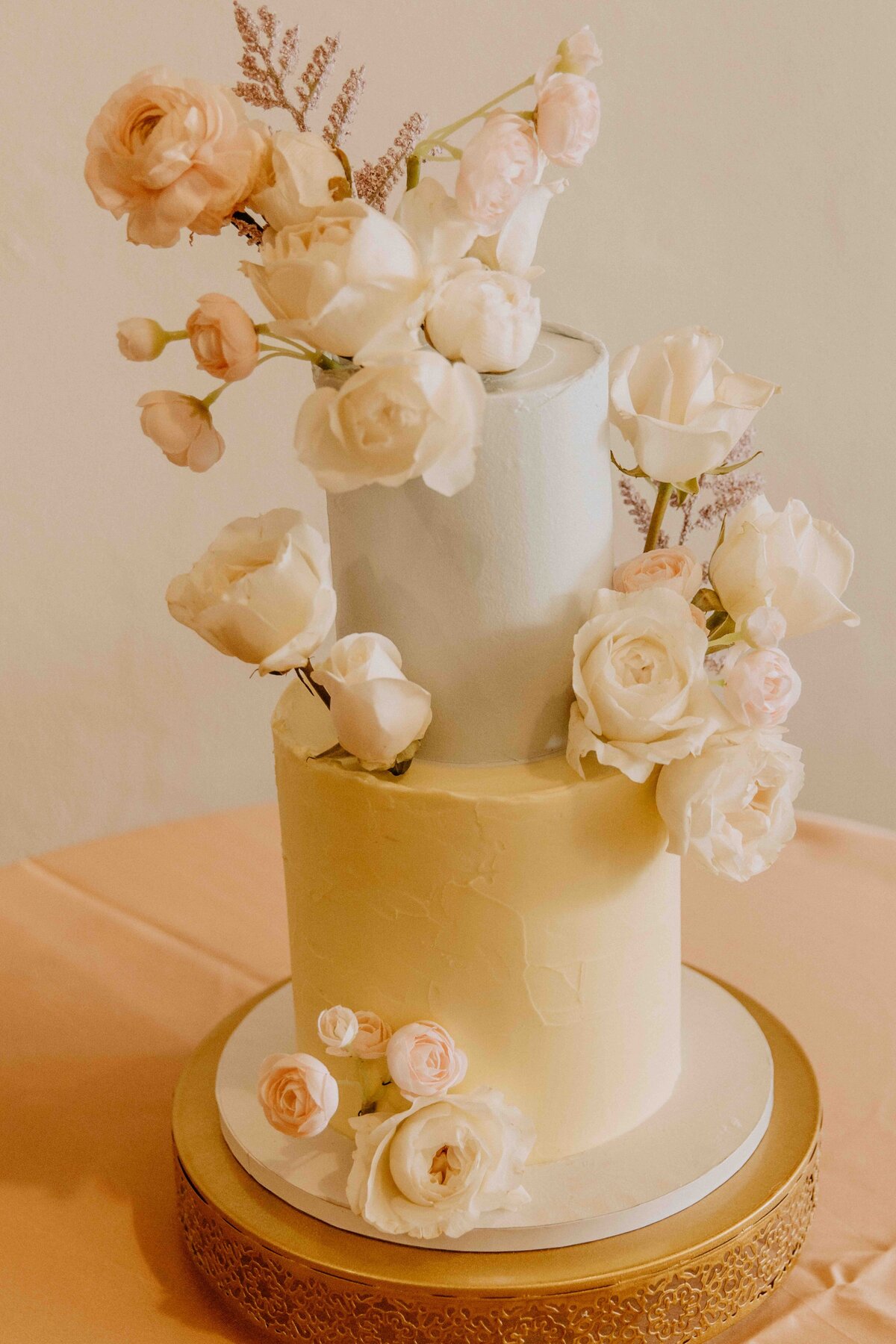 WHIMSICAL-GARDEN-WEDDING-SAVANNAH-BOTTLE-WORKS-BAREFOOT-ROYALTY-PHOTOGRAPHY5