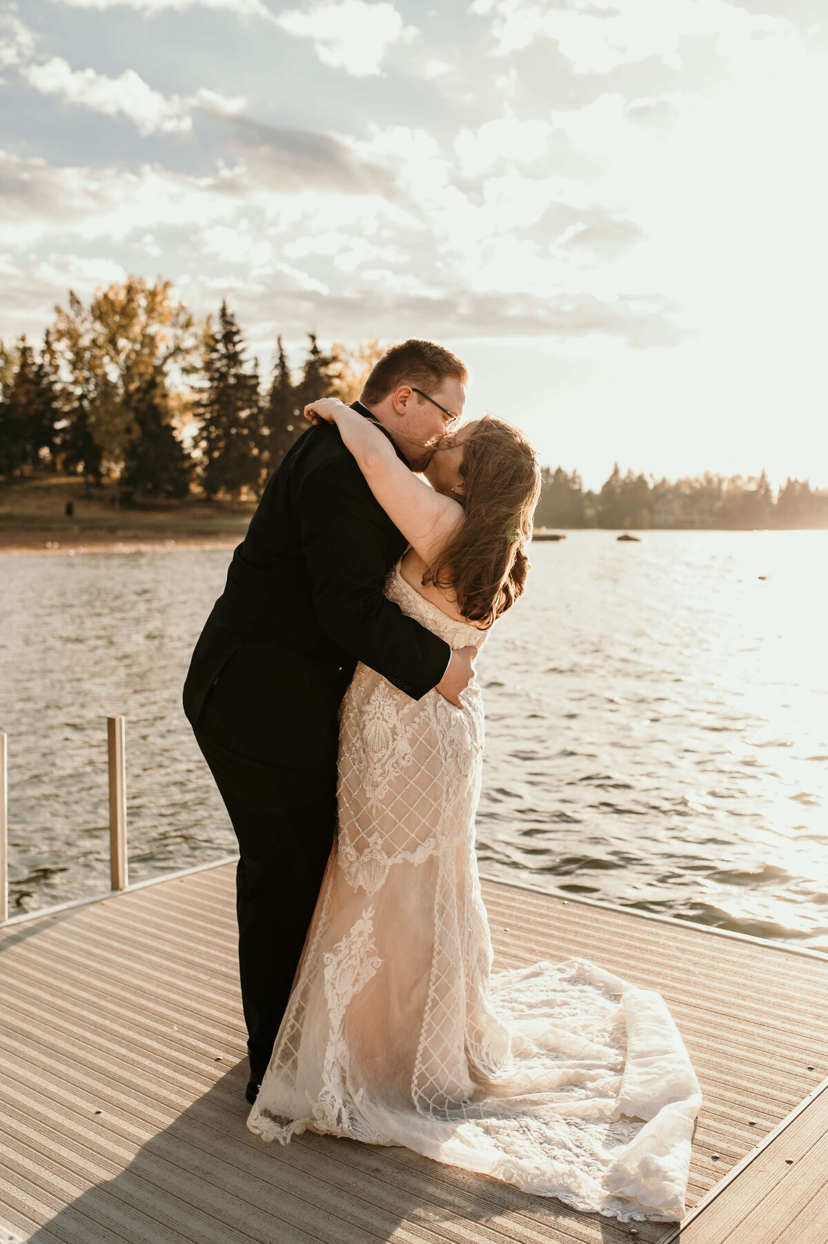 Wedding-photography-lake-portrait-Calgary-Alberta