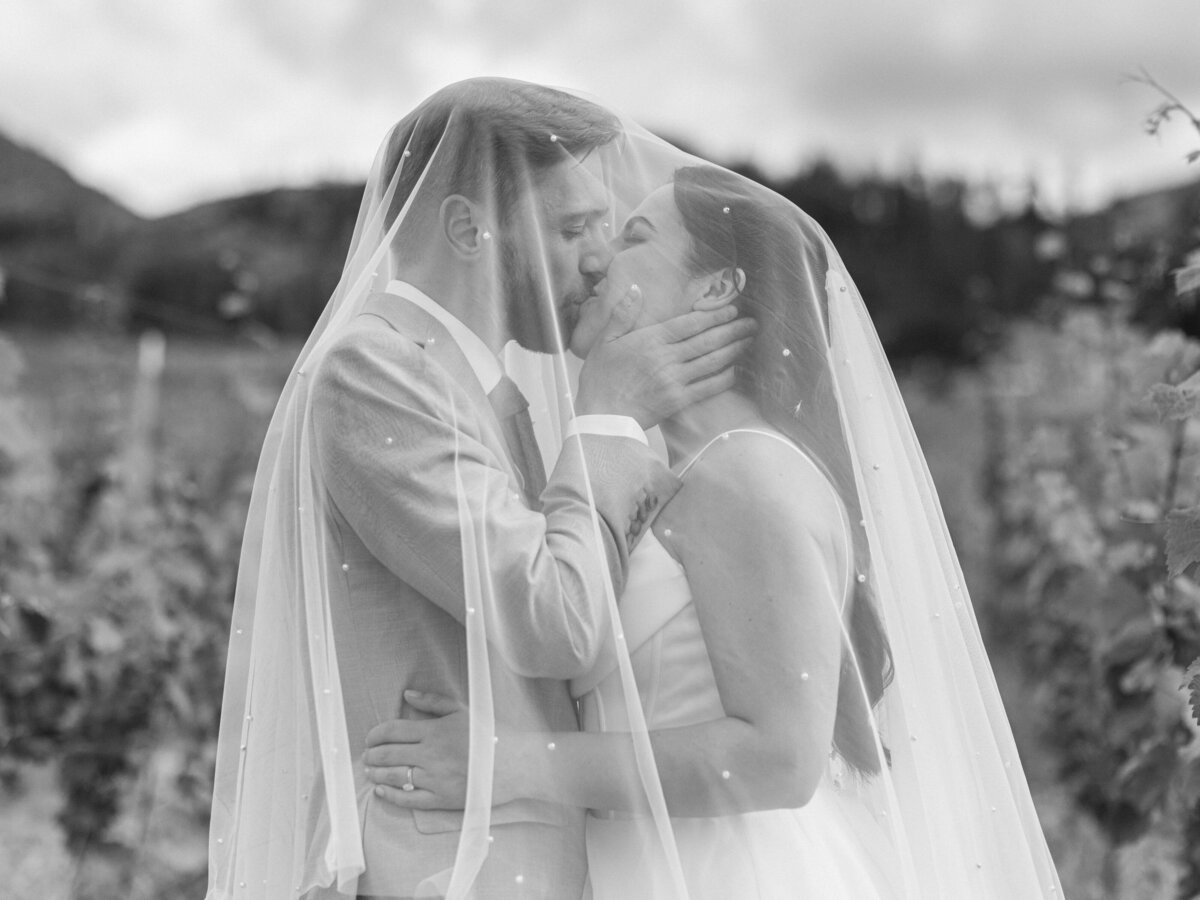 Kelowna-Wedding-Photographer (56)