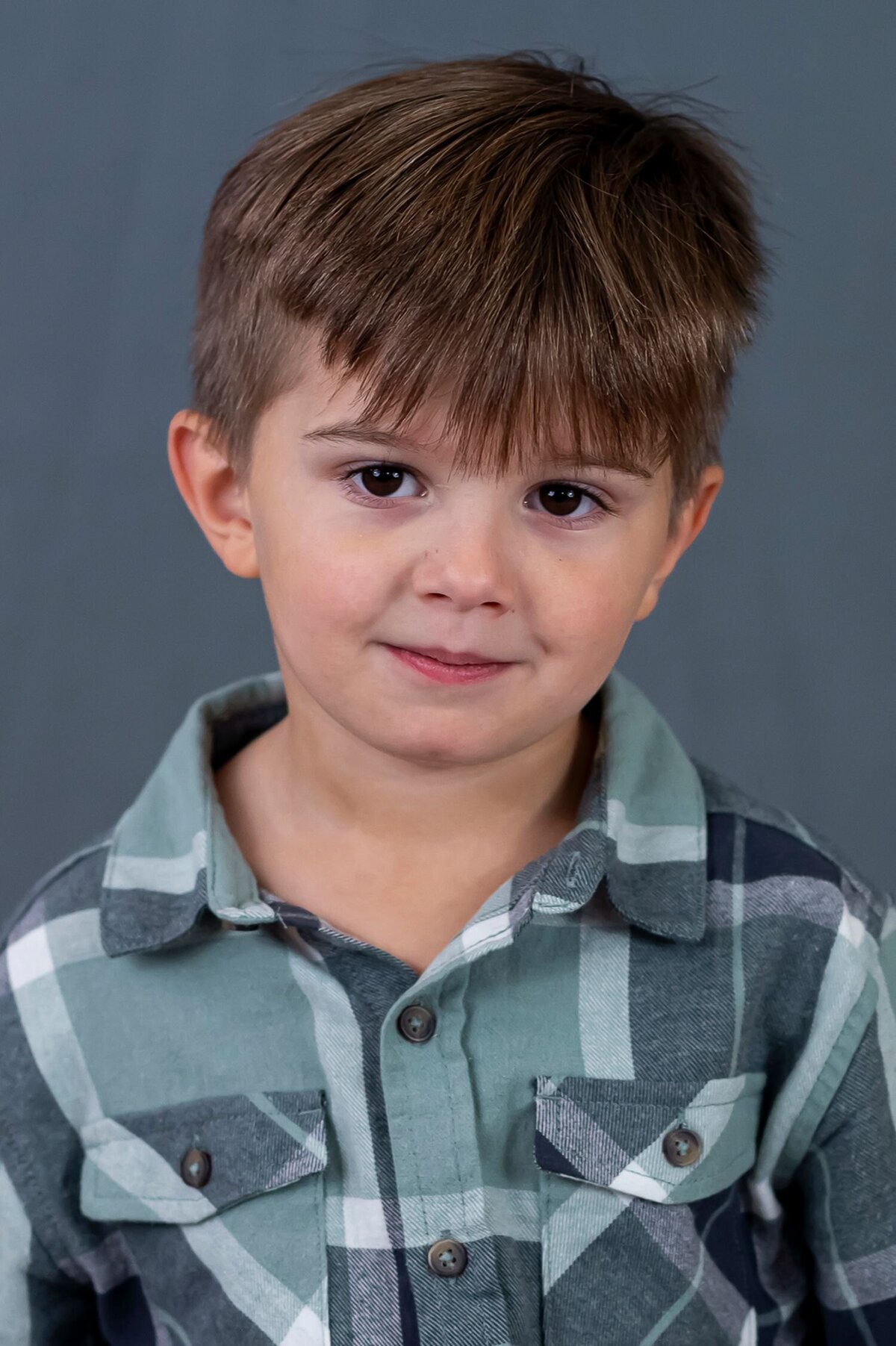 School portrait with natural lighting, Vancouver school photography expert