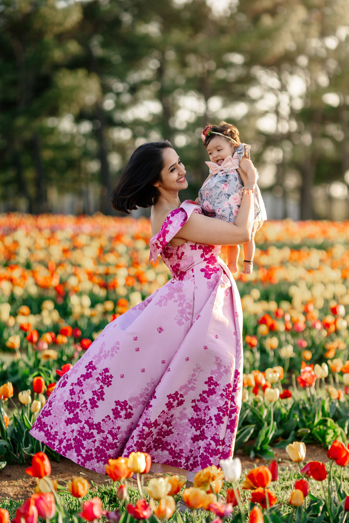 Bentonville Arkansas motherhood photographer, motherhood portraits near me, mommy + me photography NW Arkansas