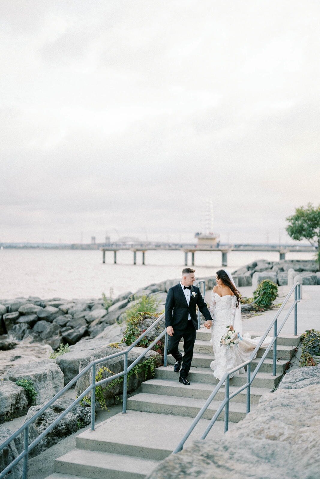 W9-Wedding-Photos-The-Pearle-Burlington-Lake-Ontario-Stephen-and-Oksana-2024-09-29-2500px-1175