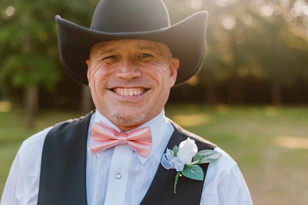 Beaumont-texas-backyard-wedding-rustic-country-diy-Houston-wedding-elopement-photographer-2