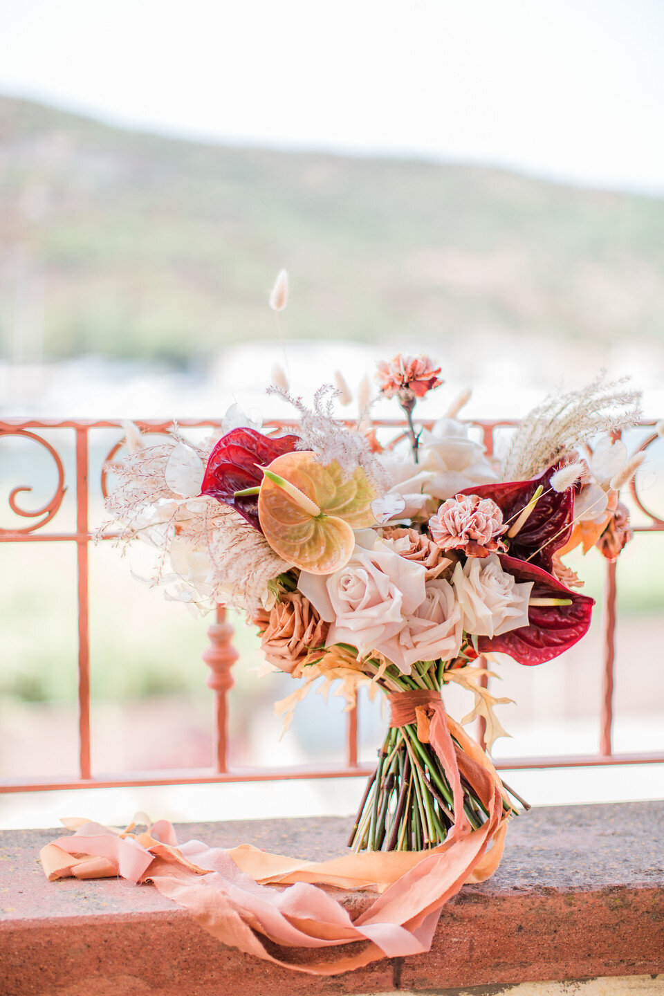 Earth colors for flowers bouquet