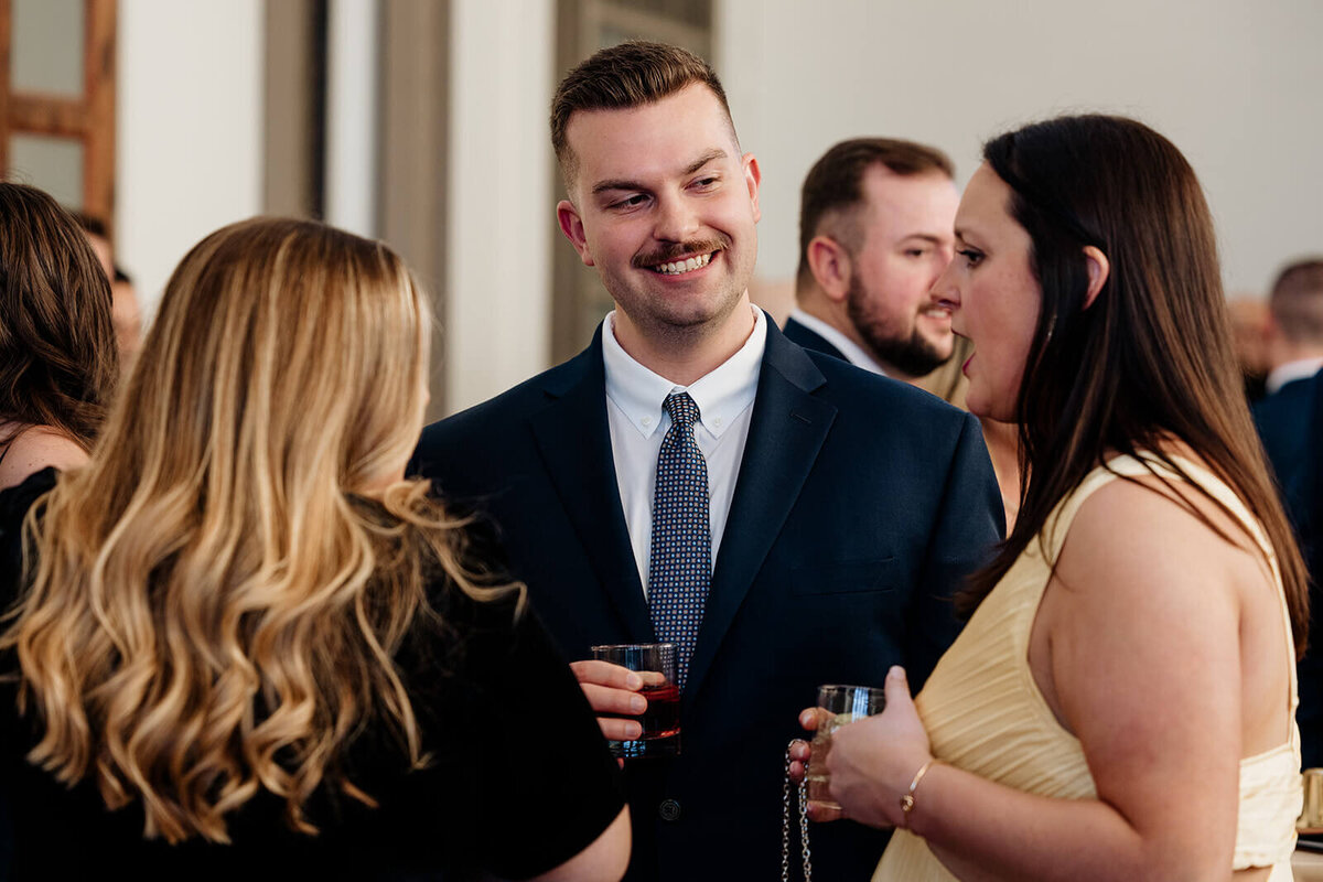 city-view-lofts-modern-downtown-chicago-wedding-050