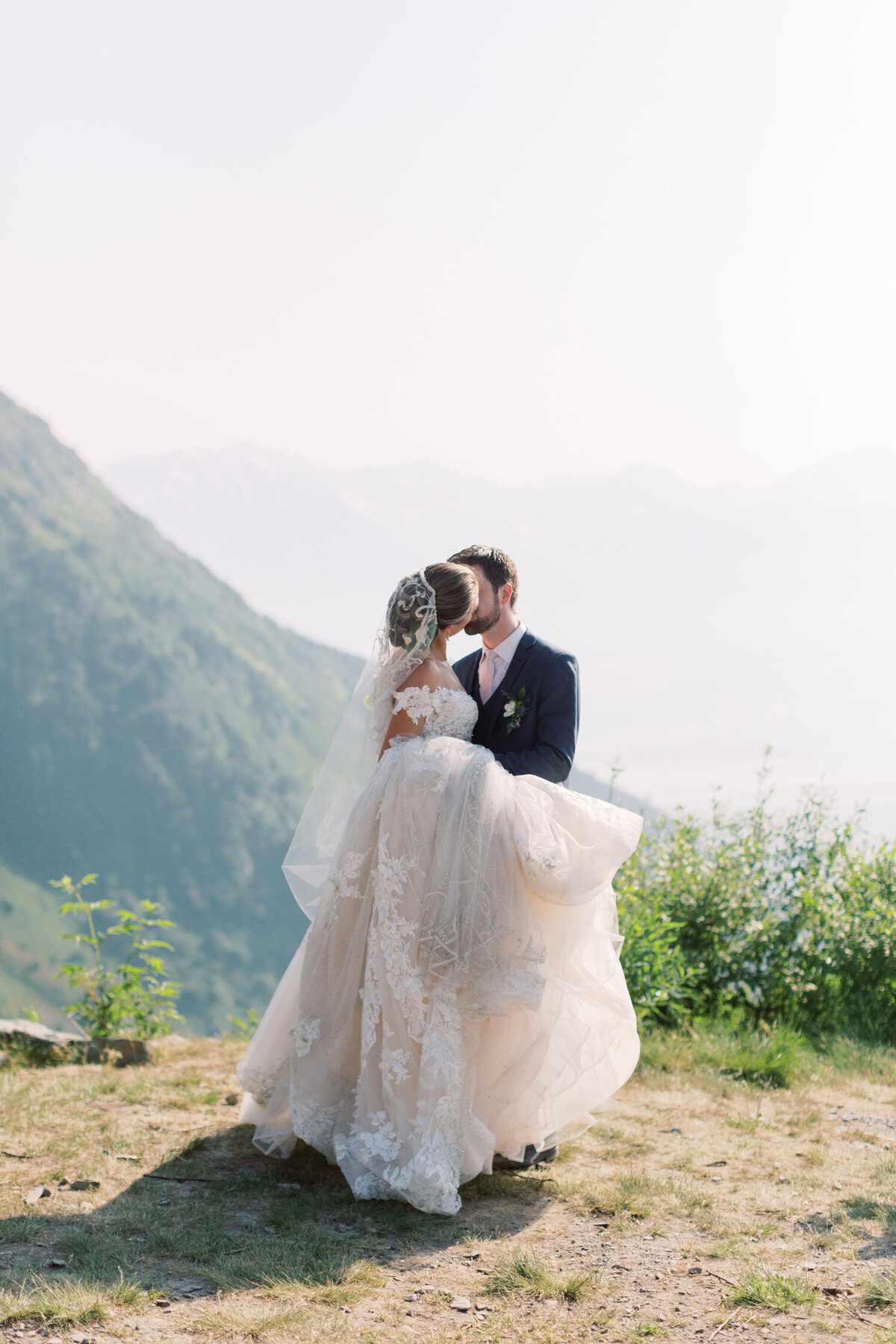 Alyeska-Wedding-Photographer-CorinneGraves-1105