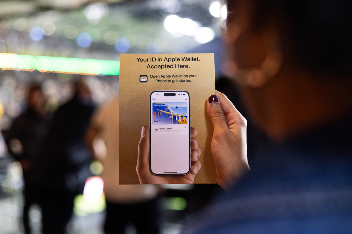 Apple-event-BMO-stadium-photographer