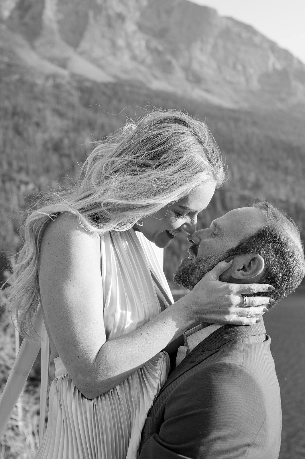 vintage-hollywood-glacier-national-park-elopement-presley-gray-photo1086