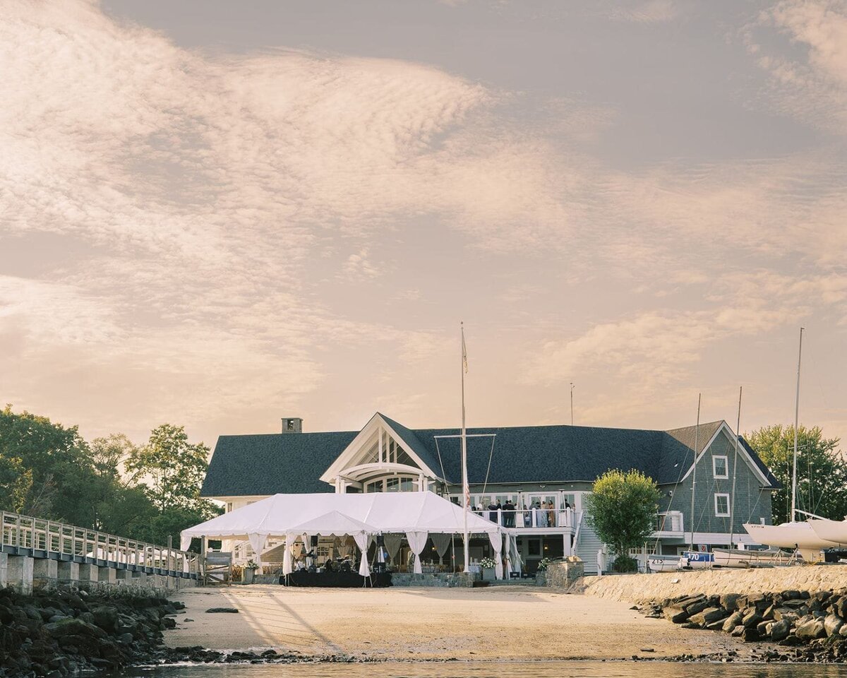noroton-yacht-club-waterfront-wedding-ct