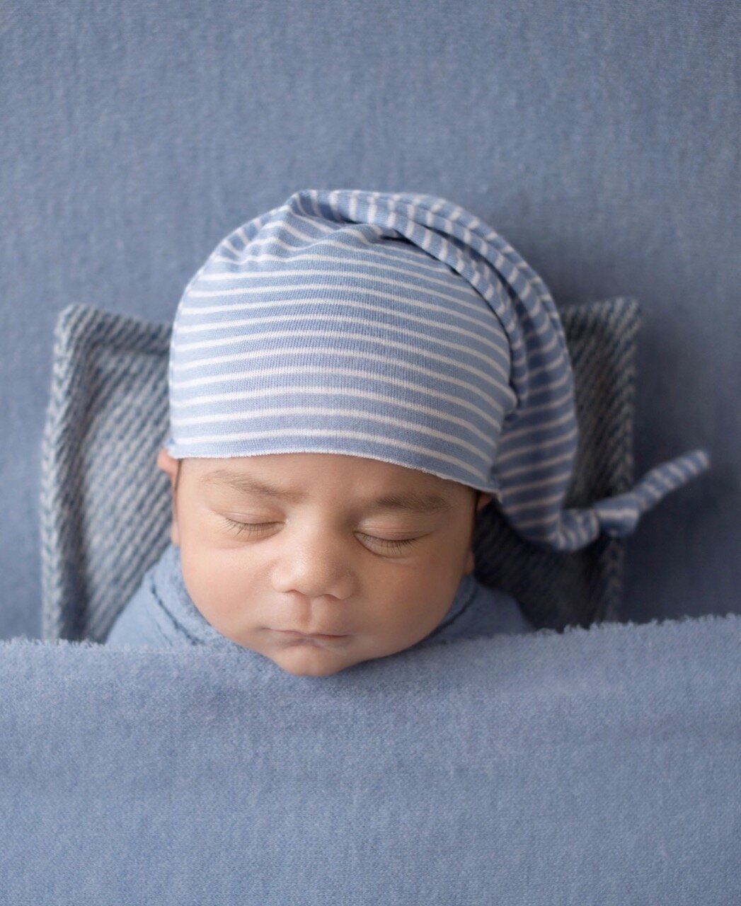New born blue portrait