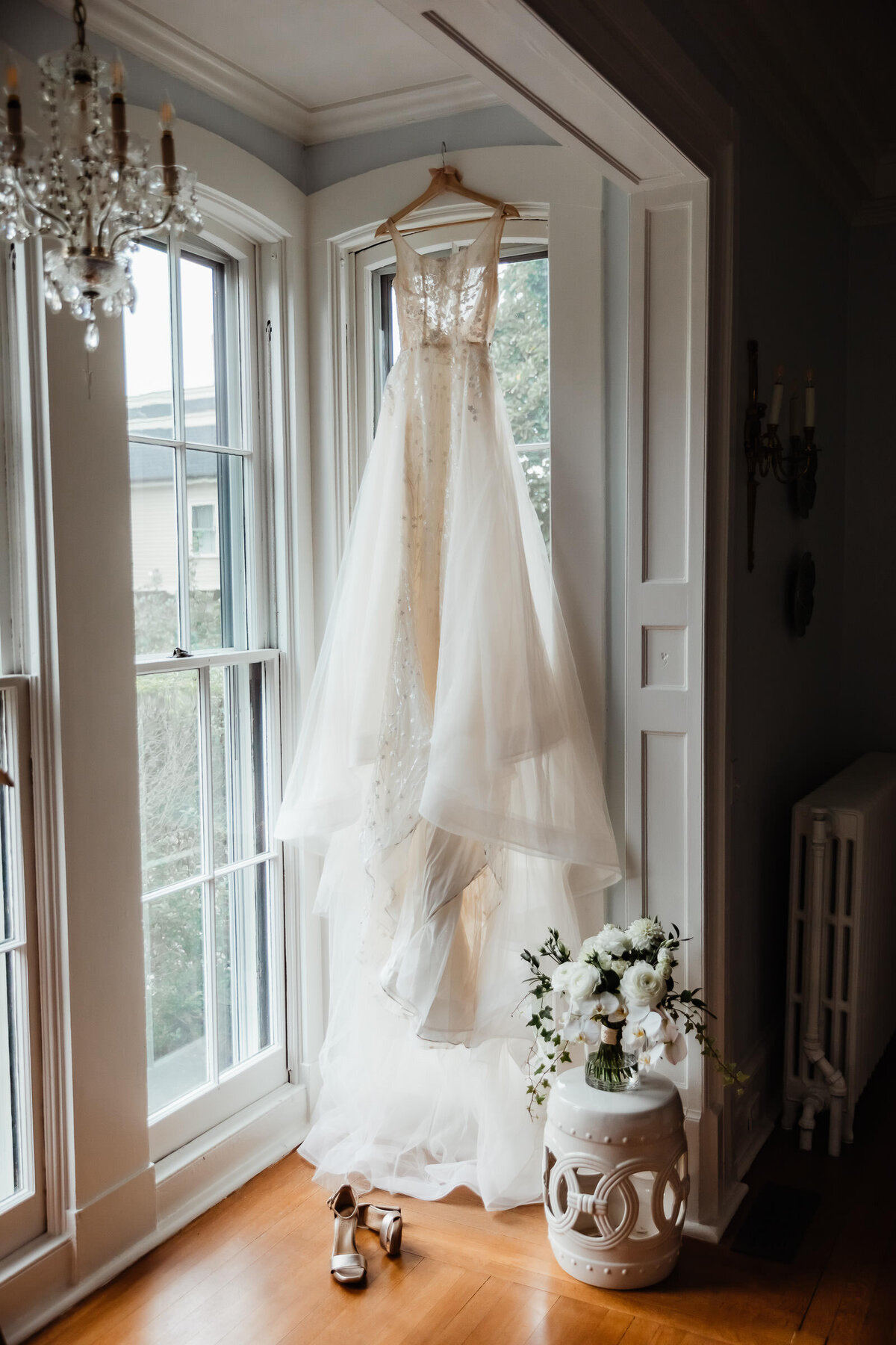 Nicole-Marcelle-Photography_027_eisenhower-house-newport-wedding-brooh-henry