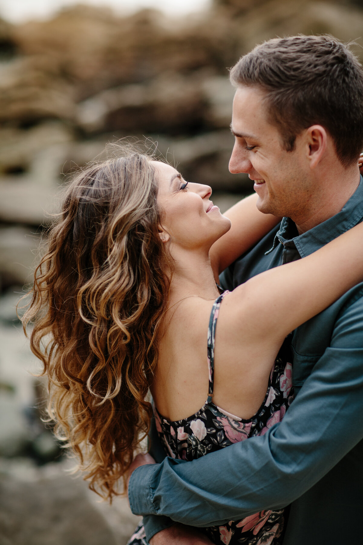 THEDELAURAS_LAGUNABEACH_WEDDINGPHOTOGRAPHER_THREEARCH_ENGAGEMENT_RACHELJON_043