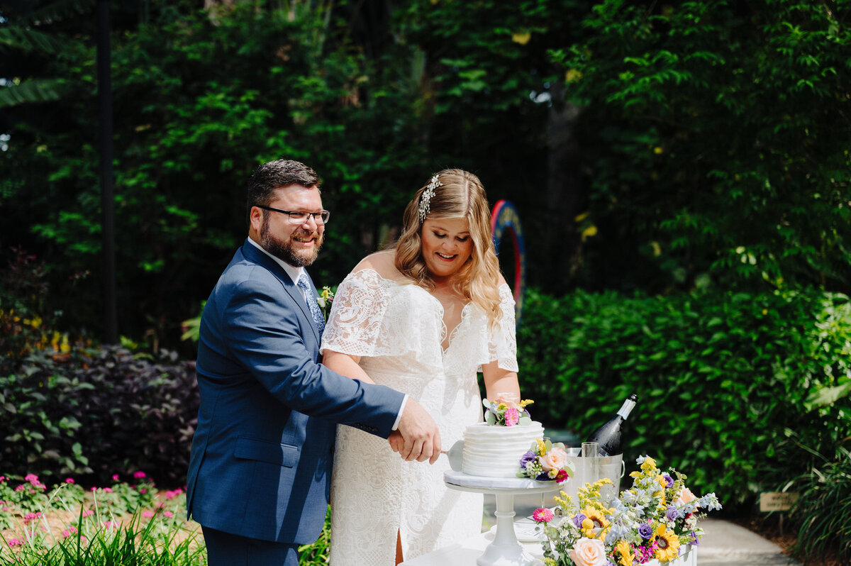 mcneile-photo-sunken-gardens-elopement-chantilly-chic-celebrations-15