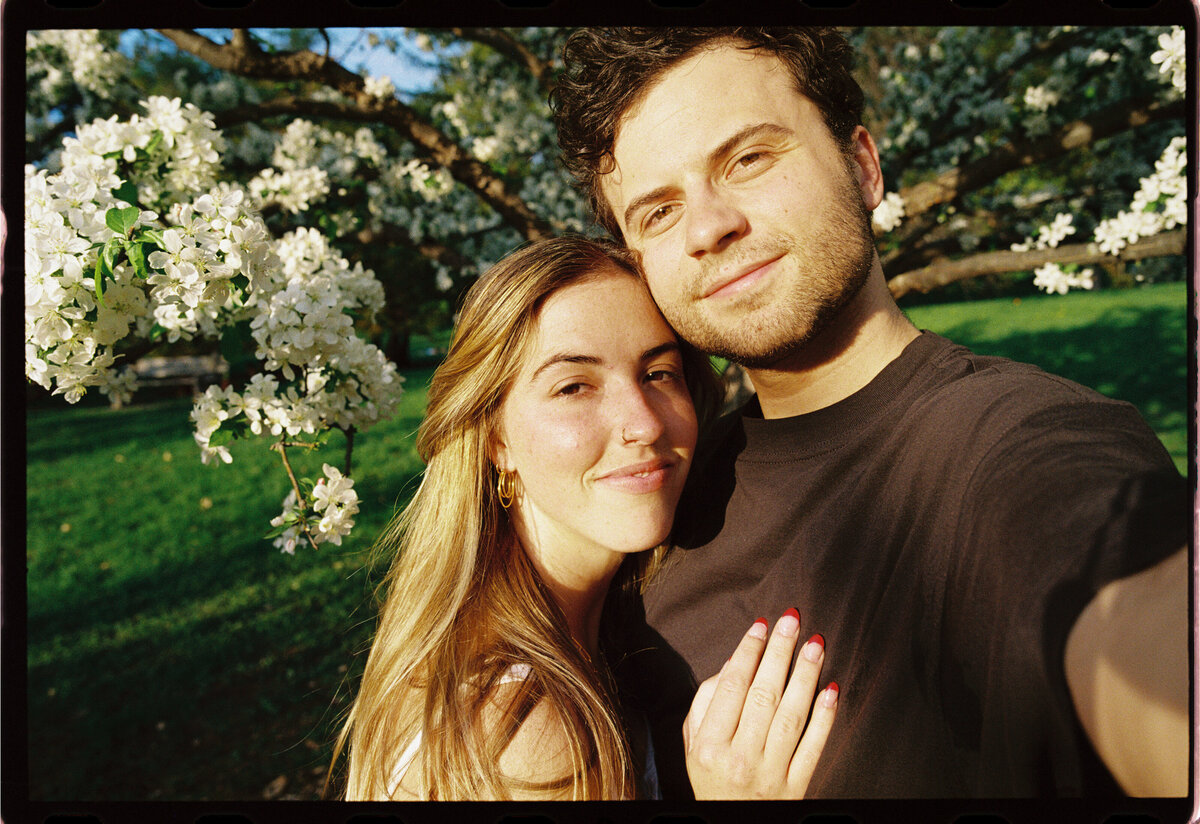 Lyndale-Rose-Garden-engagement-R&K-Will-DeGraw-Clever-Disarray-9