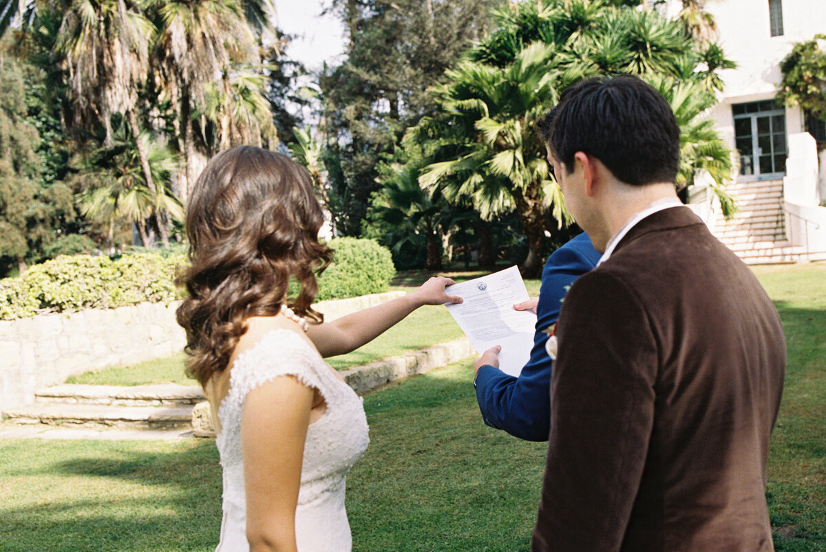 santa-barbara-court-house-intimate-wedding-olive-and-oath-36