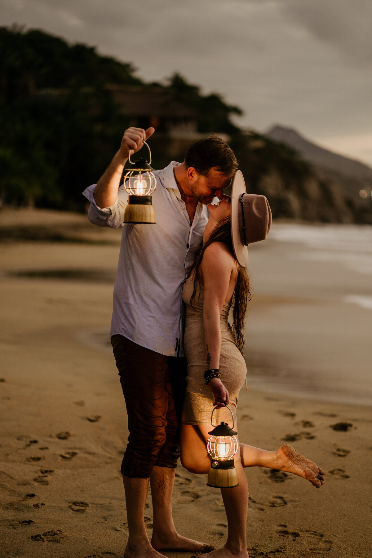 071Sayulita Engagement Session at Playa De Los Muertos_Mexico Elopement Photographer_Sarah & Chuck_December 29, 2021-526