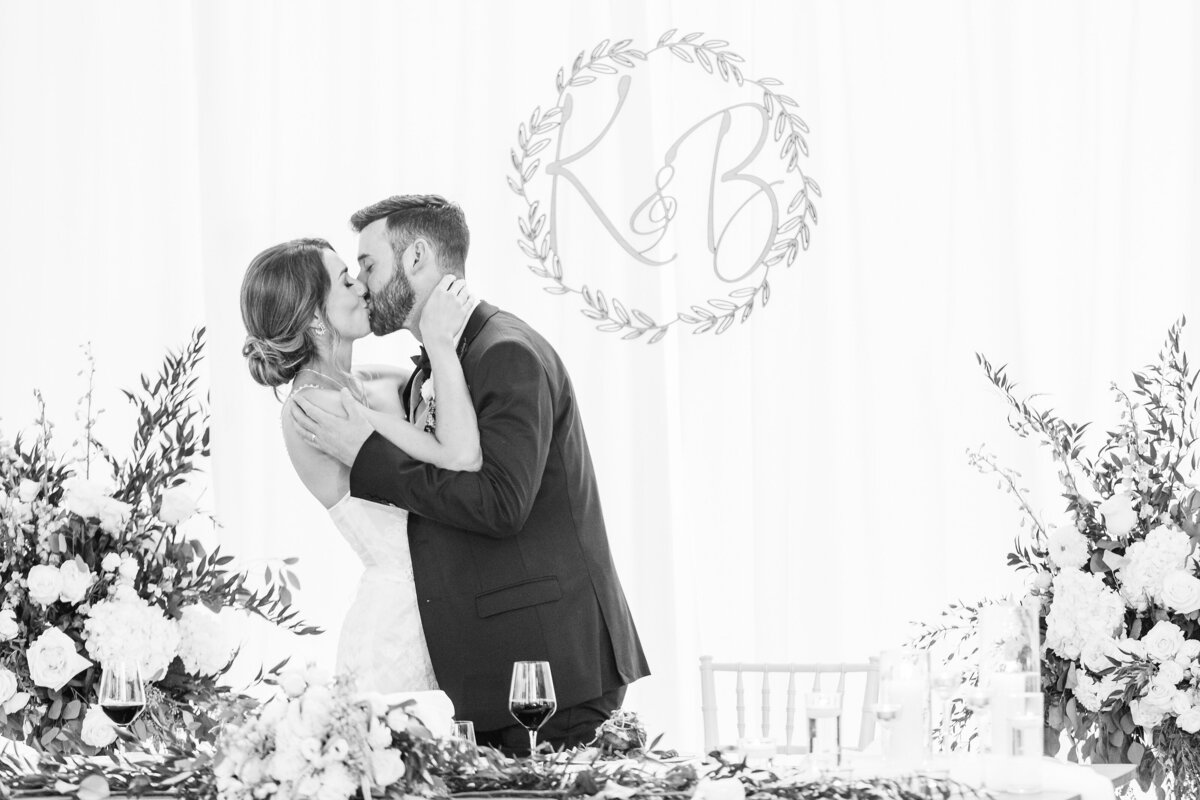 St Peters Basilica and Brescia College Wedding - Dylan and Sandra Photography - 0911