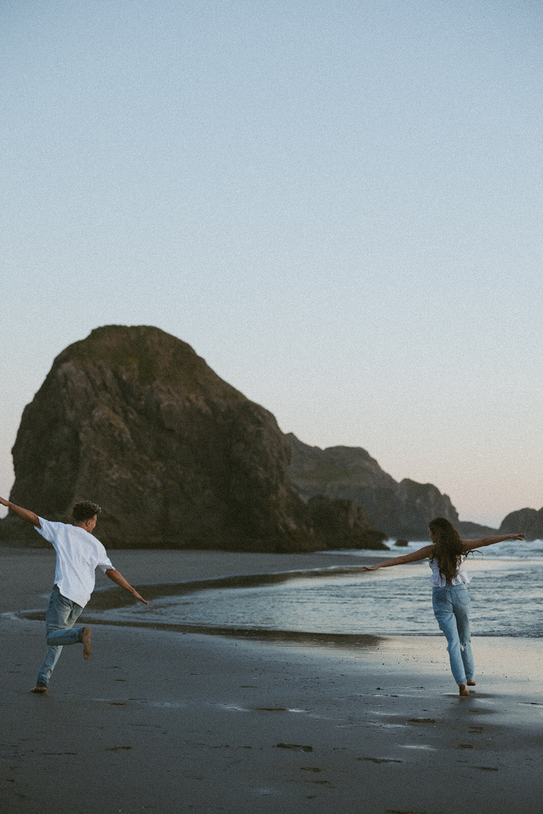 tanya-davids-photo-film-redwoods-california-oregon-coast-documentary-candid-destination-washington-idaho-utah-canada-elopement-wedding-couples-photographer-47