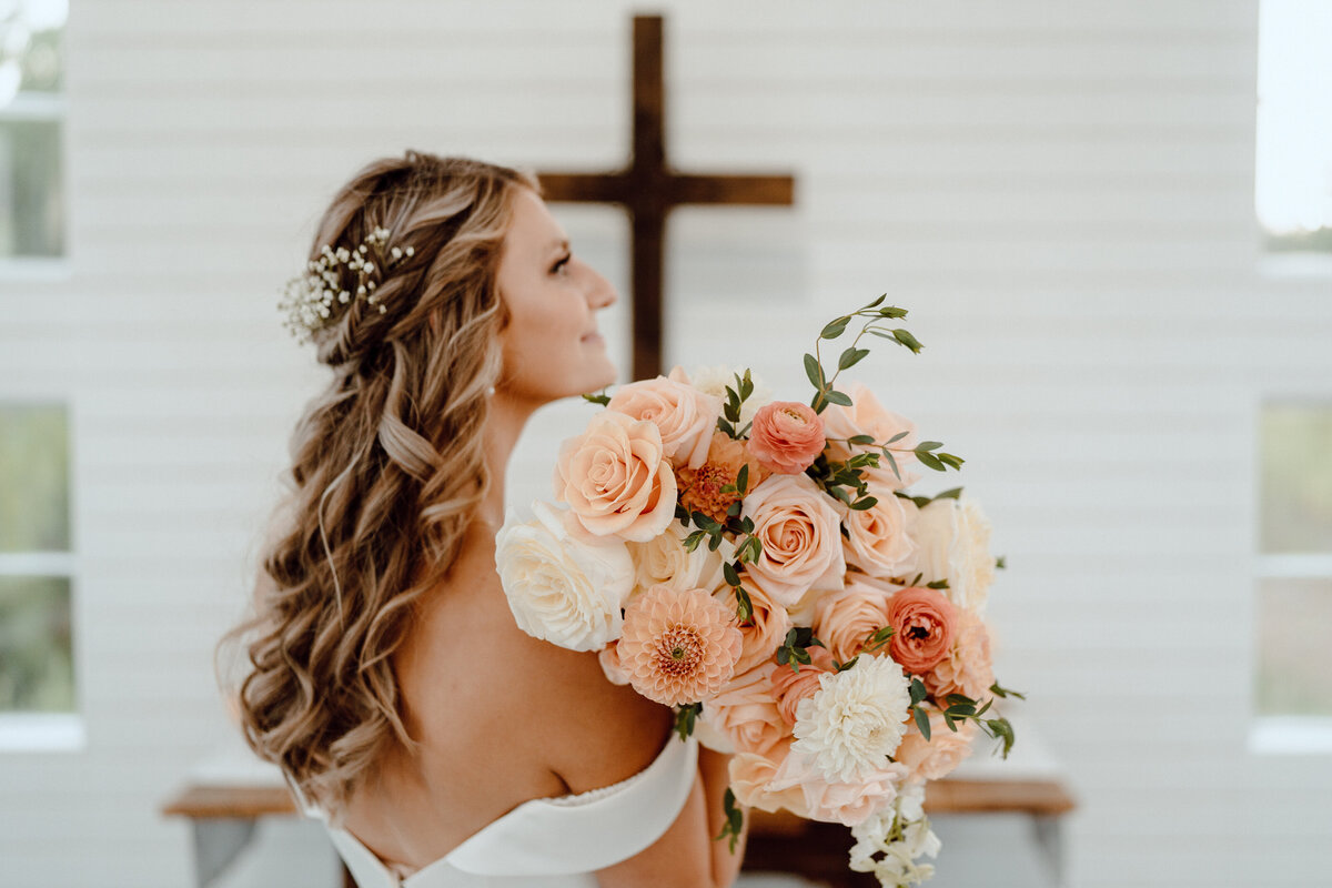 texas-wedding-photographer-angelina-loreta-photography-college-station-houston-magnolia-montgomery-bride-bouquet-groom-93