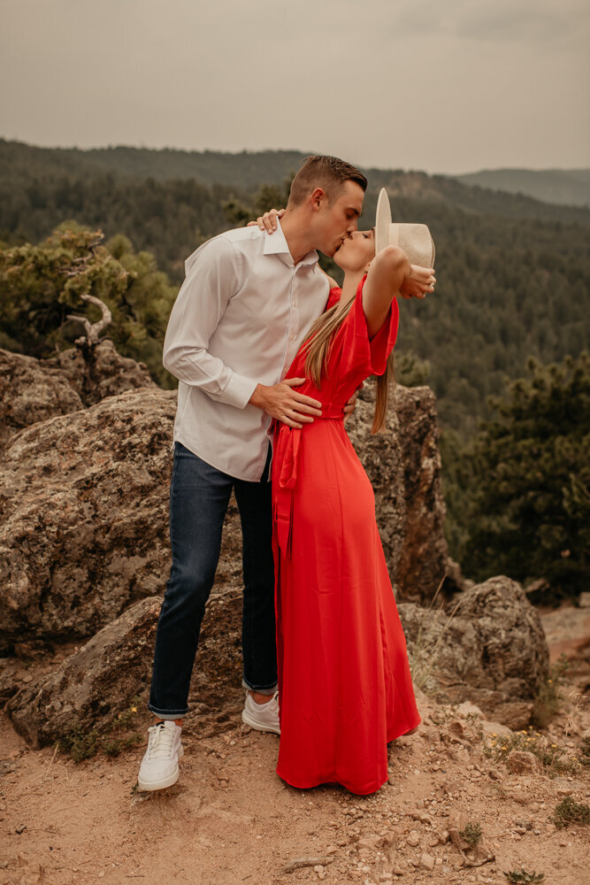 Engagement photos at Lost Gulch Lookout