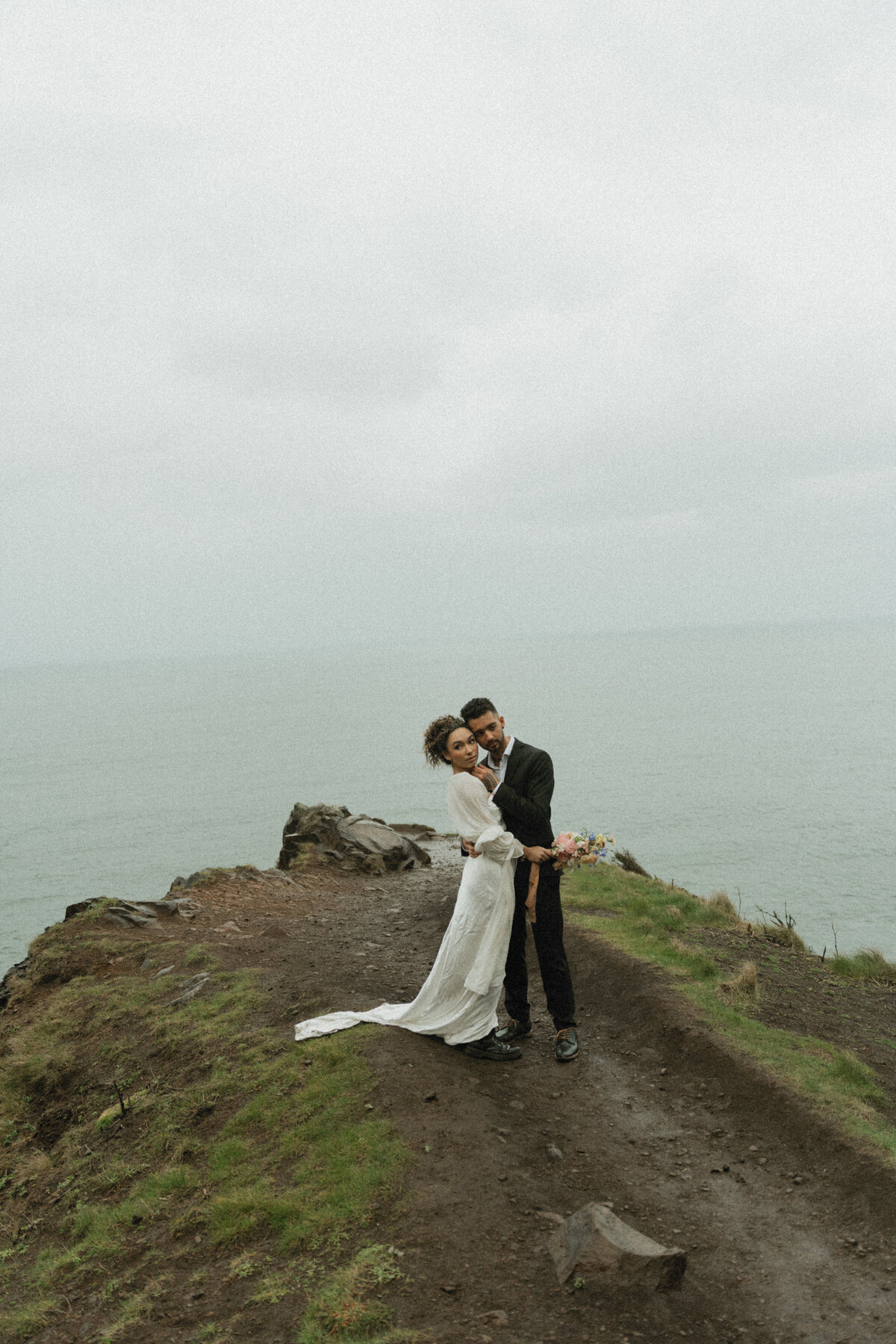 elopement oregon cliff - lizarrietaphotography-71
