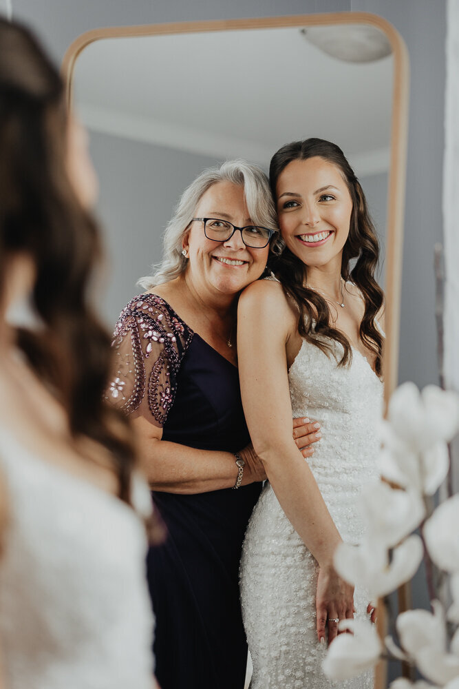 Plaza Rive-Sud Wedding - Emma Persi Photography-13