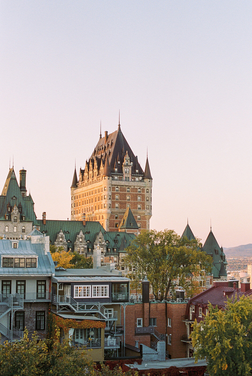 minted-photography-okanagan-kelowna-destination-wedding-photographer-rick-maria-wedding-fairmont-chateau-frontenac-quebec-1