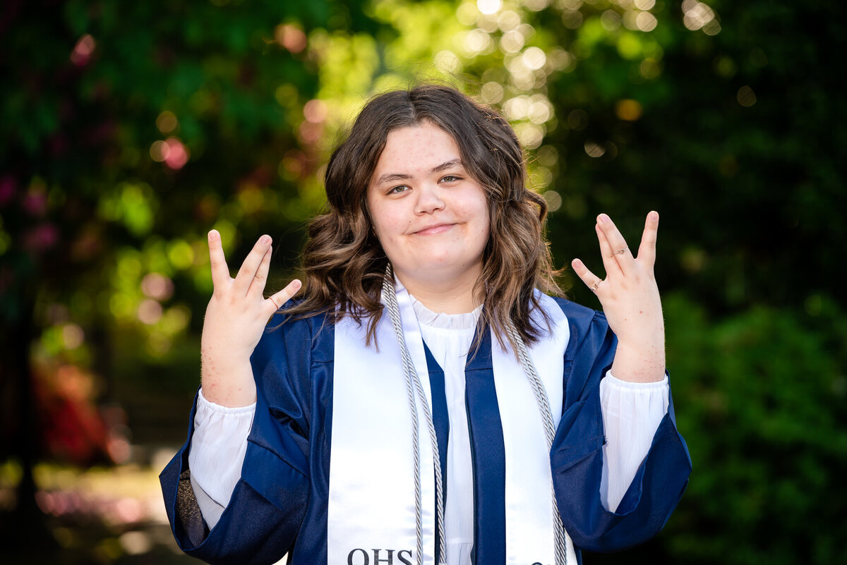05.26.23-Senior Cap & Gown Sessions-042
