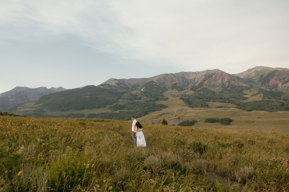 Abigail Anne Photography Colorado and Chicago Wedding and Couples Photographer — Portfolio Featured Story — Emily and Kayne's Engagement 8
