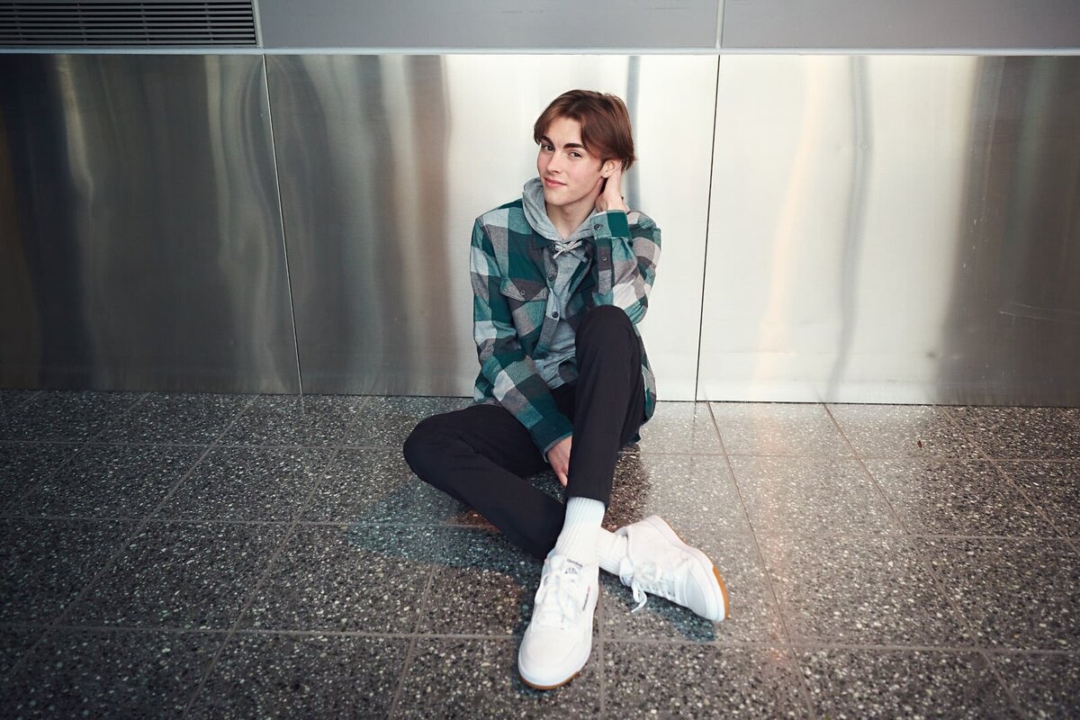 Casual High School Senior Portrait by Skilled Photographer in Minnesota-12