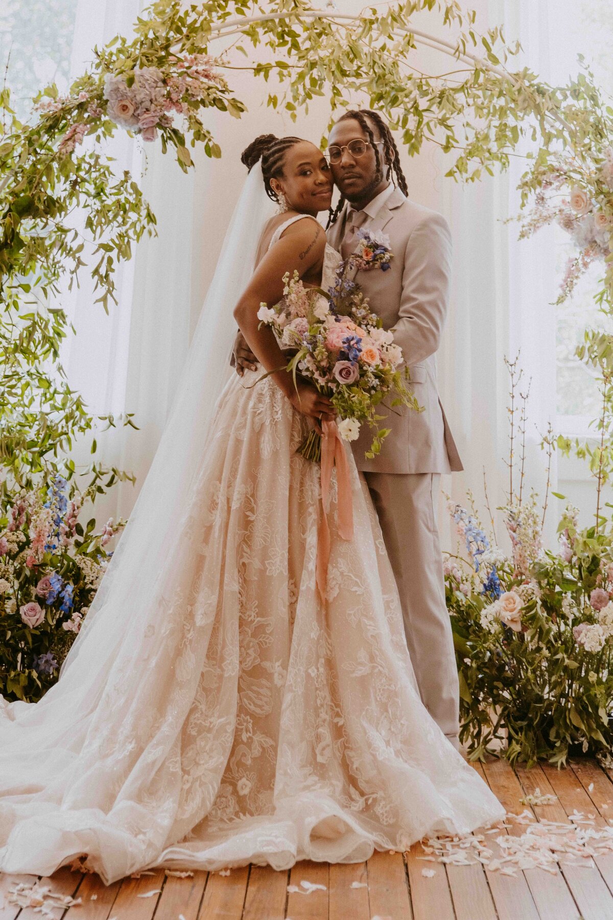 WHIMSICAL-GARDEN-WEDDING-SAVANNAH-BOTTLE-WORKS-BAREFOOT-ROYALTY-PHOTOGRAPHY40