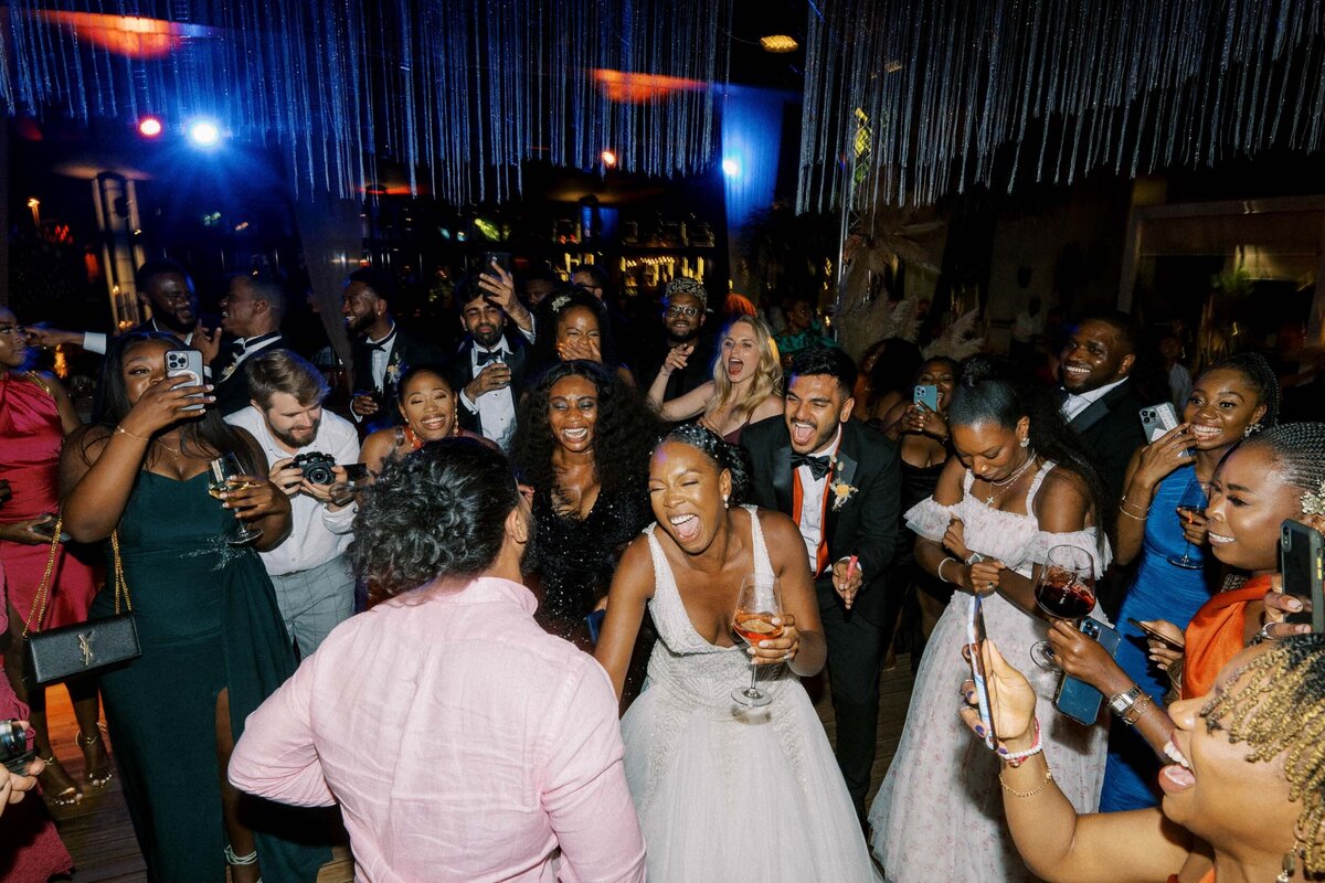 W2-Wedding-Photo-Doyinsola-and-Michael-2022-06-18-2500px-1270
