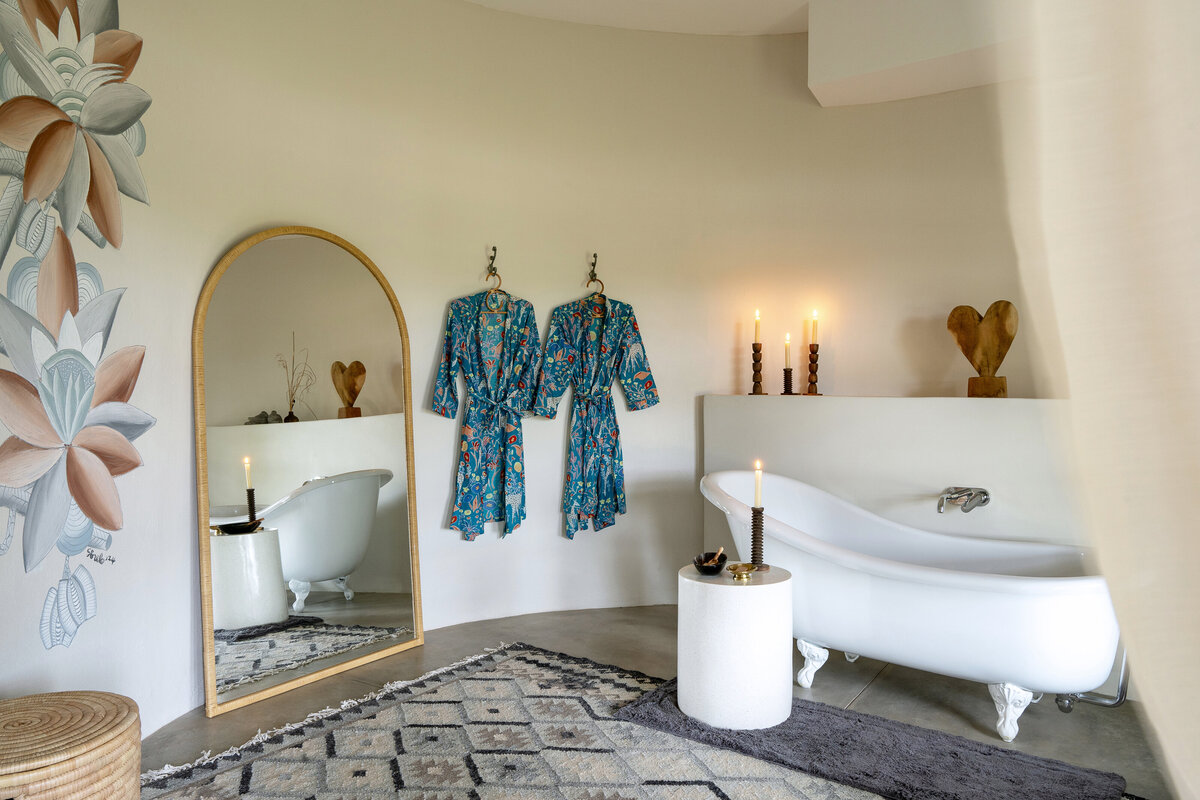 Eagle Premier Riverfront Suite(1)