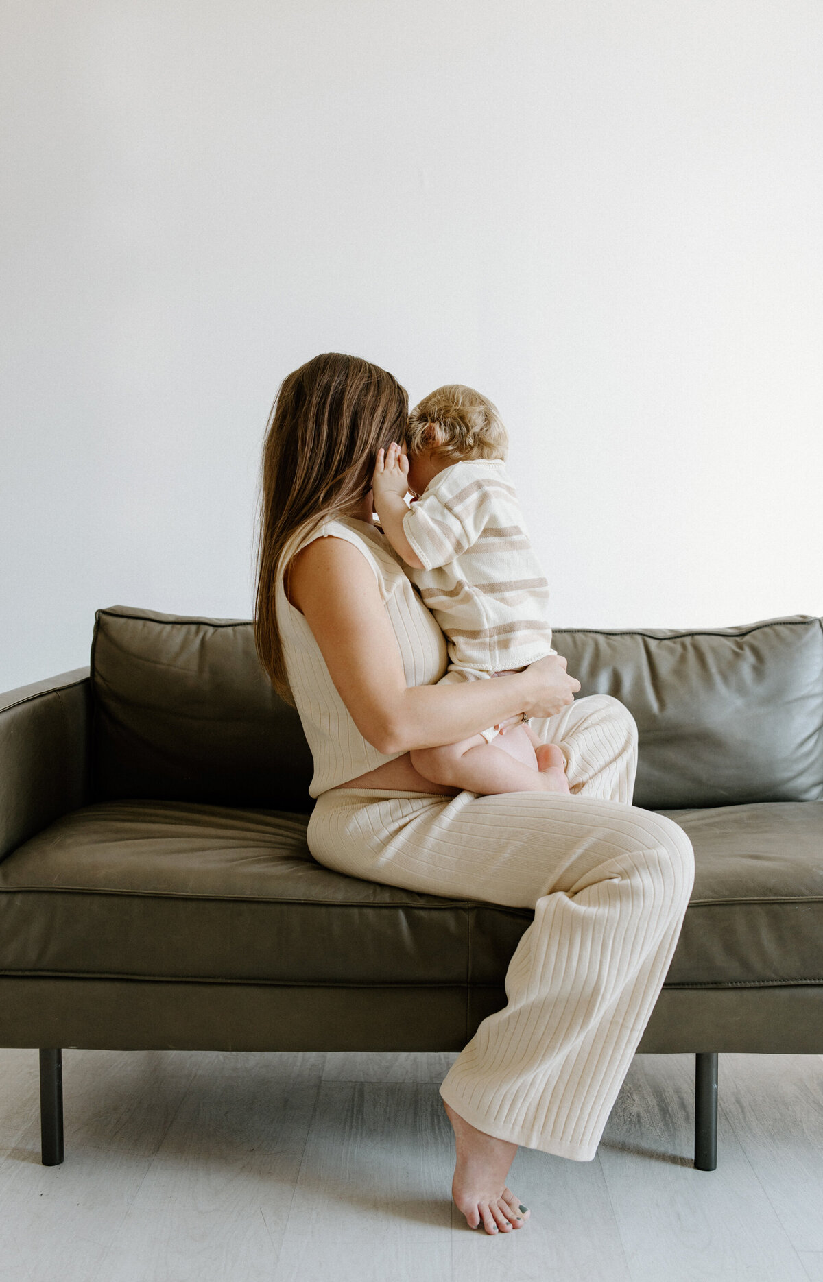 Austin-Lifestyle-Photographer-Turner Maternity Story-30
