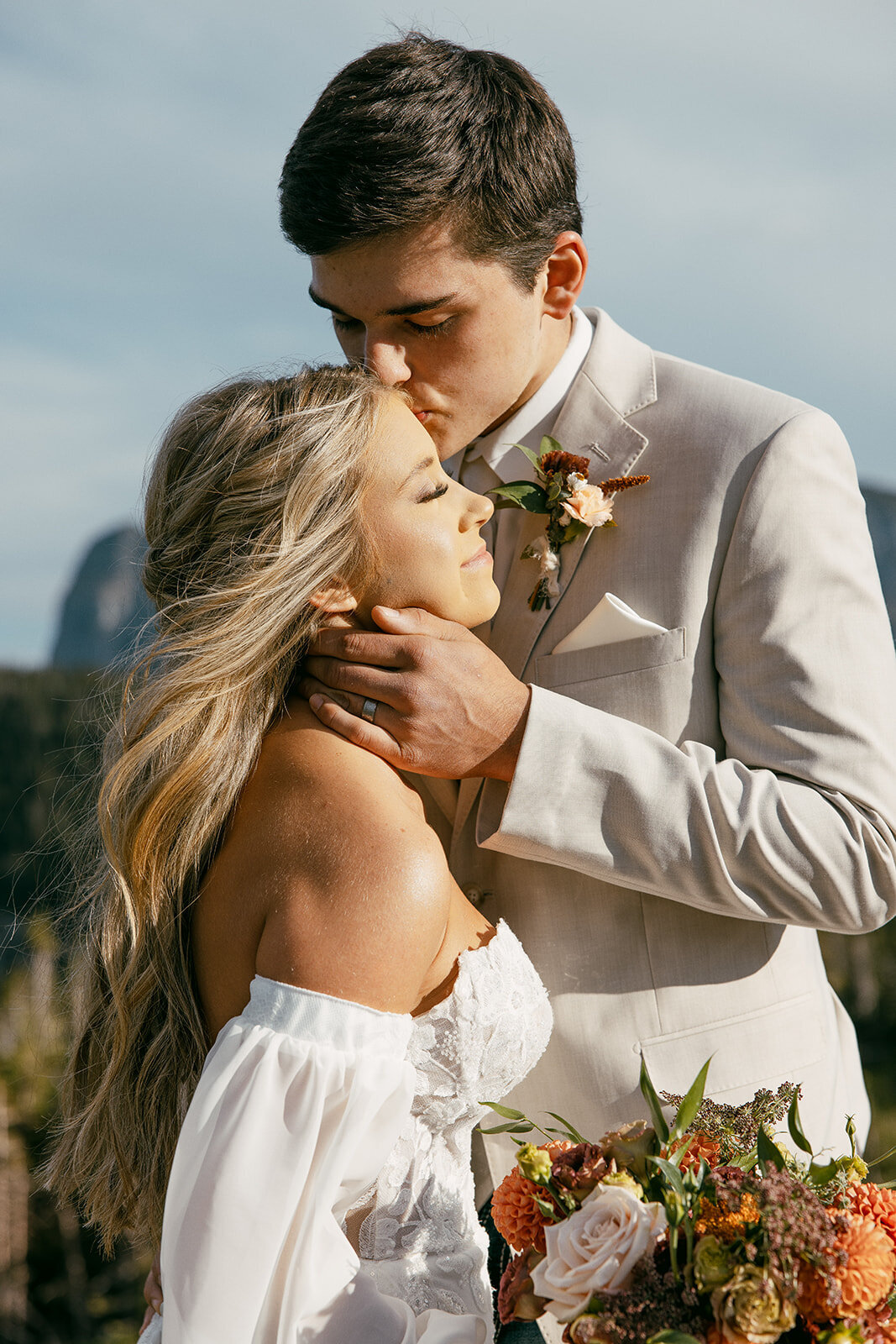 presley-gray-photo-glacier-national-park-elopement-0008