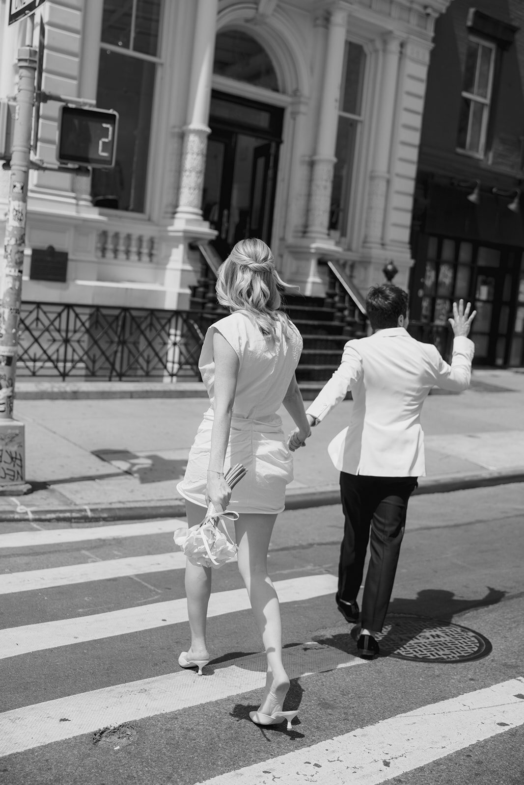 New York-City Hall-Elopement-Chic-Candid-Wedding-Larisa-Shorina-69