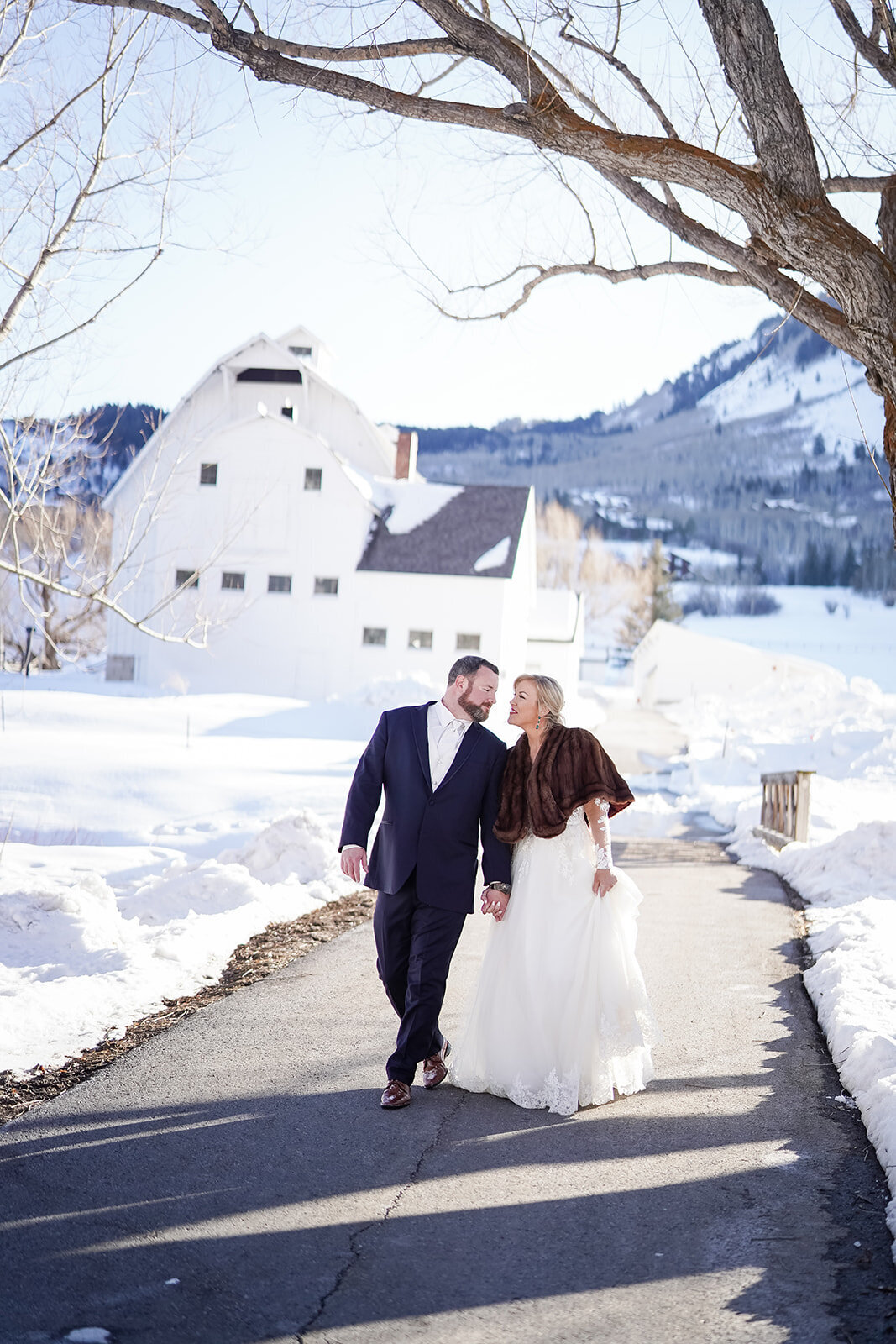 red-pine-lodge-utah-winter-wedding-2003-1367