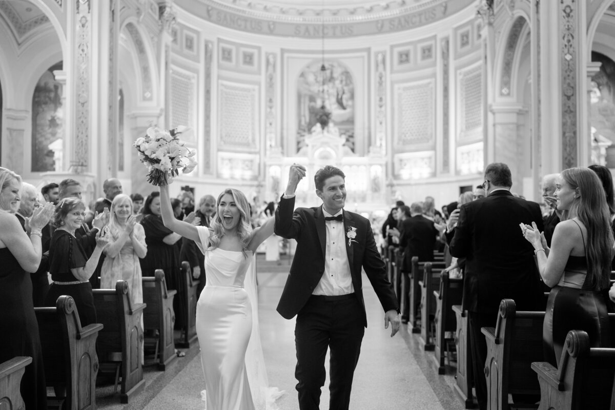 Aspen-Avenue-Chicago-Wedding-Photographer-Chicago-Athletic-Association-Simplicitee-XO-Design-Co-St-Mary-of-the-Angels-Church-Anomalie-Beauty-Timeless-Vogue-74