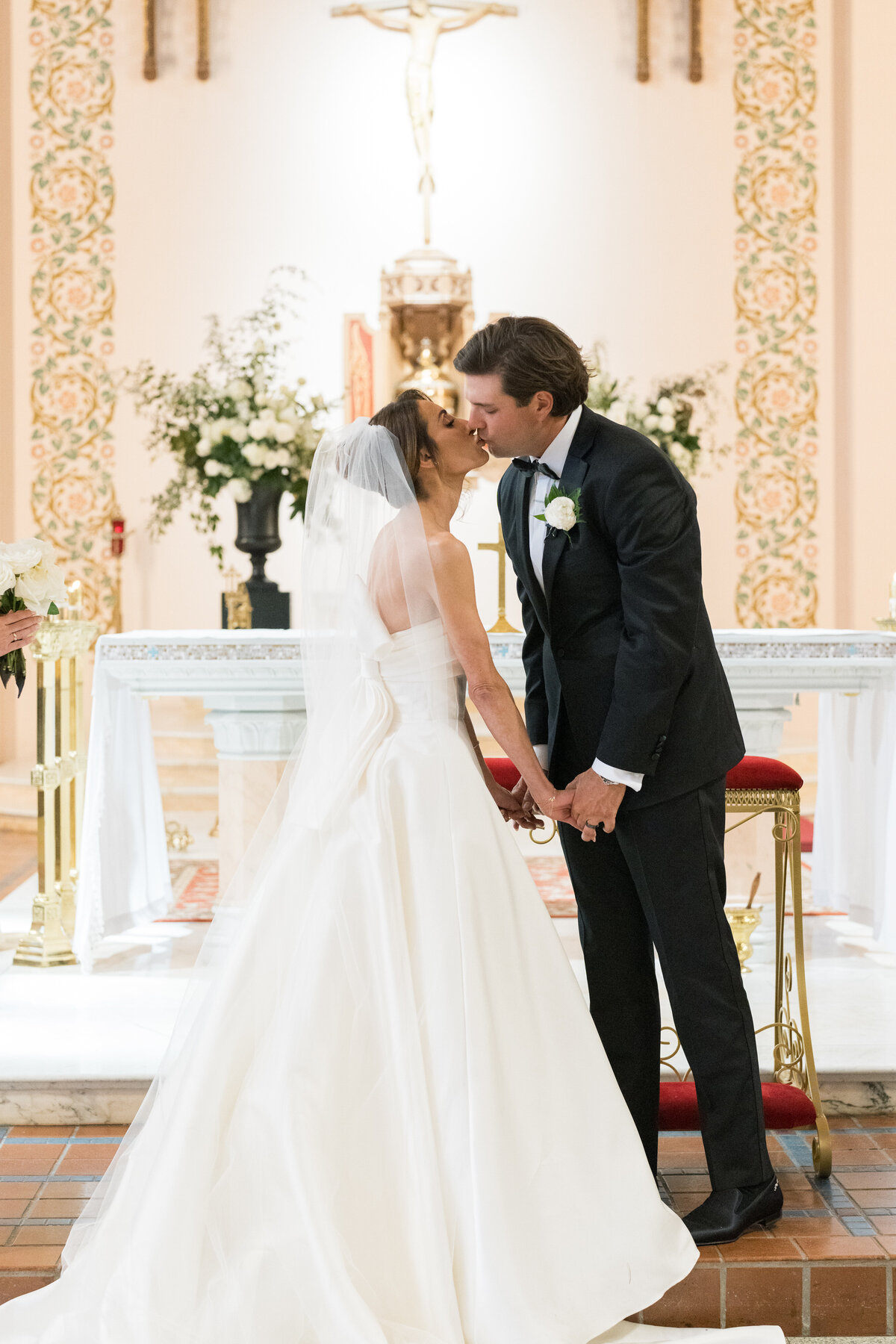 first-kiss-wedding-ceremony-at-st-cecilias-stamford-ct