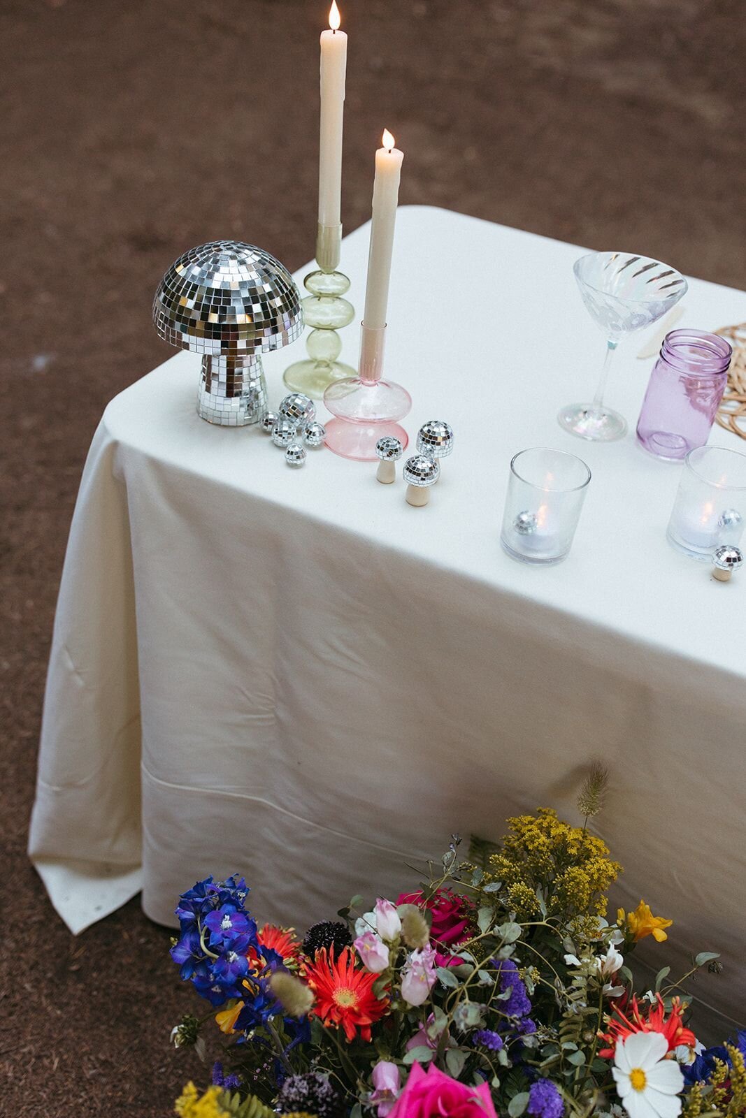 retro-candlestick-holders-colorful-wedding