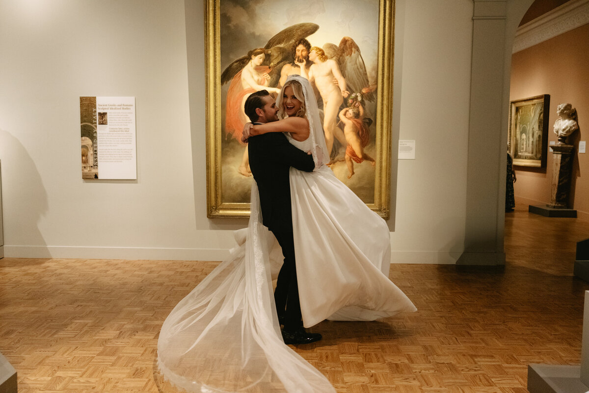 AveryPhillipsPhoto-Morgan+Dominic-DetroitInstituteofArtsWedding-145