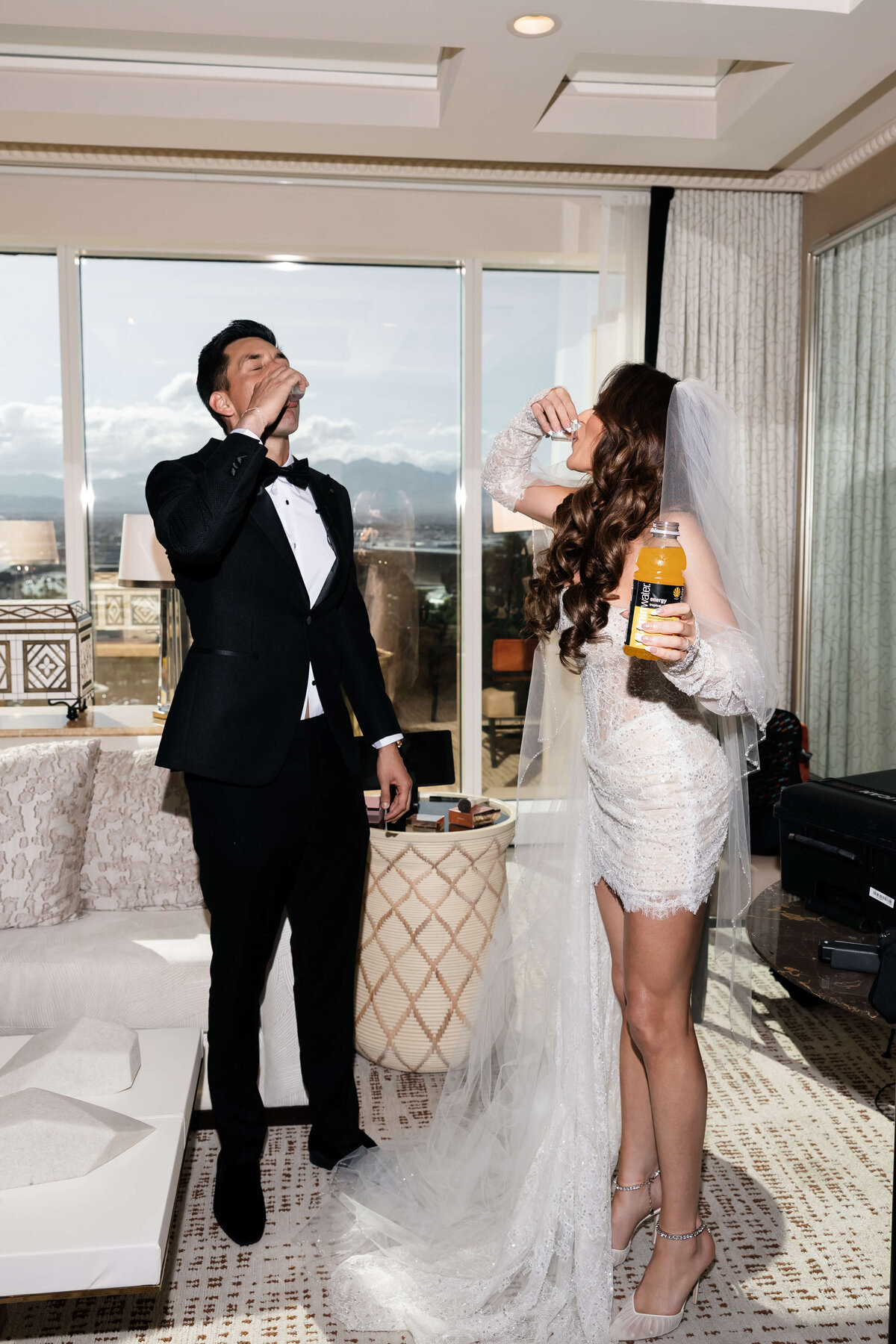 22riskyexposure_alexis-tyler_las-vegas-elopement-photography