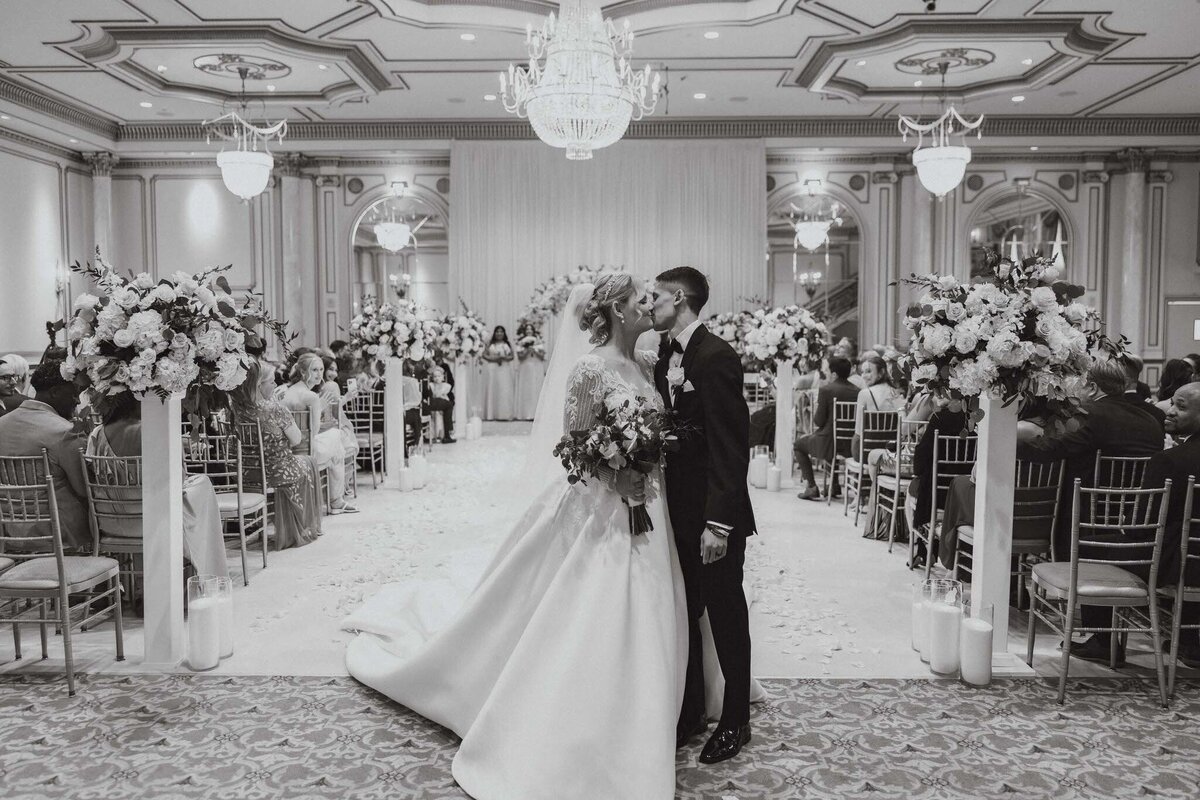 250613-Laura&Alex-Wedding-TheLegacyCastle-PomptonPlains-NJ-Previews-Web-198