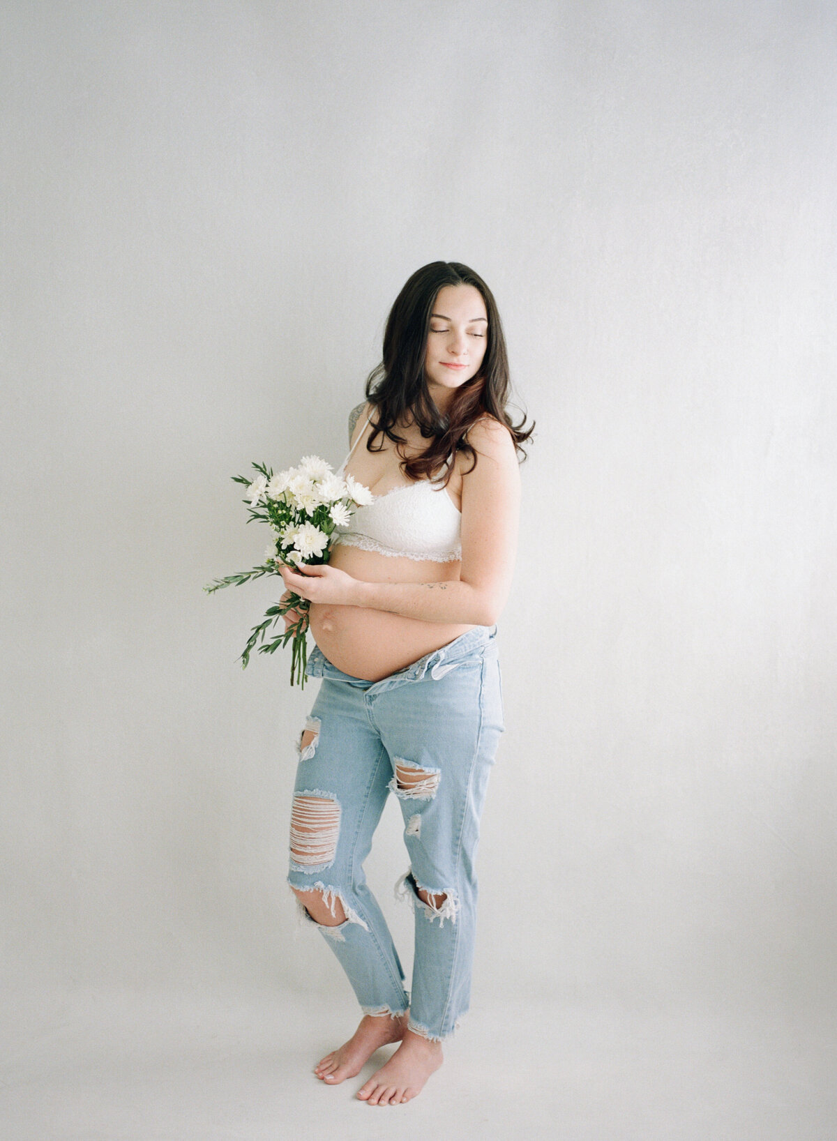 Maternity-Studio-Photo-Outfit-Ideas-Northern-VA-Studio-Photo-14