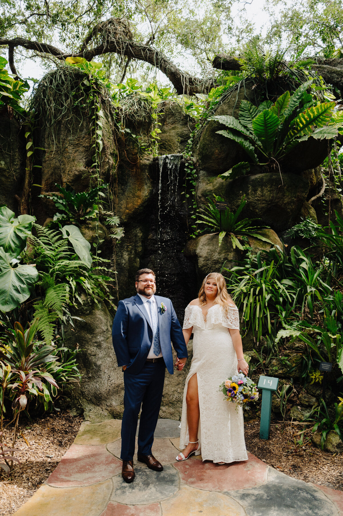 mcneile-photo-sunken-gardens-elopement-chantilly-chic-celebrations-18