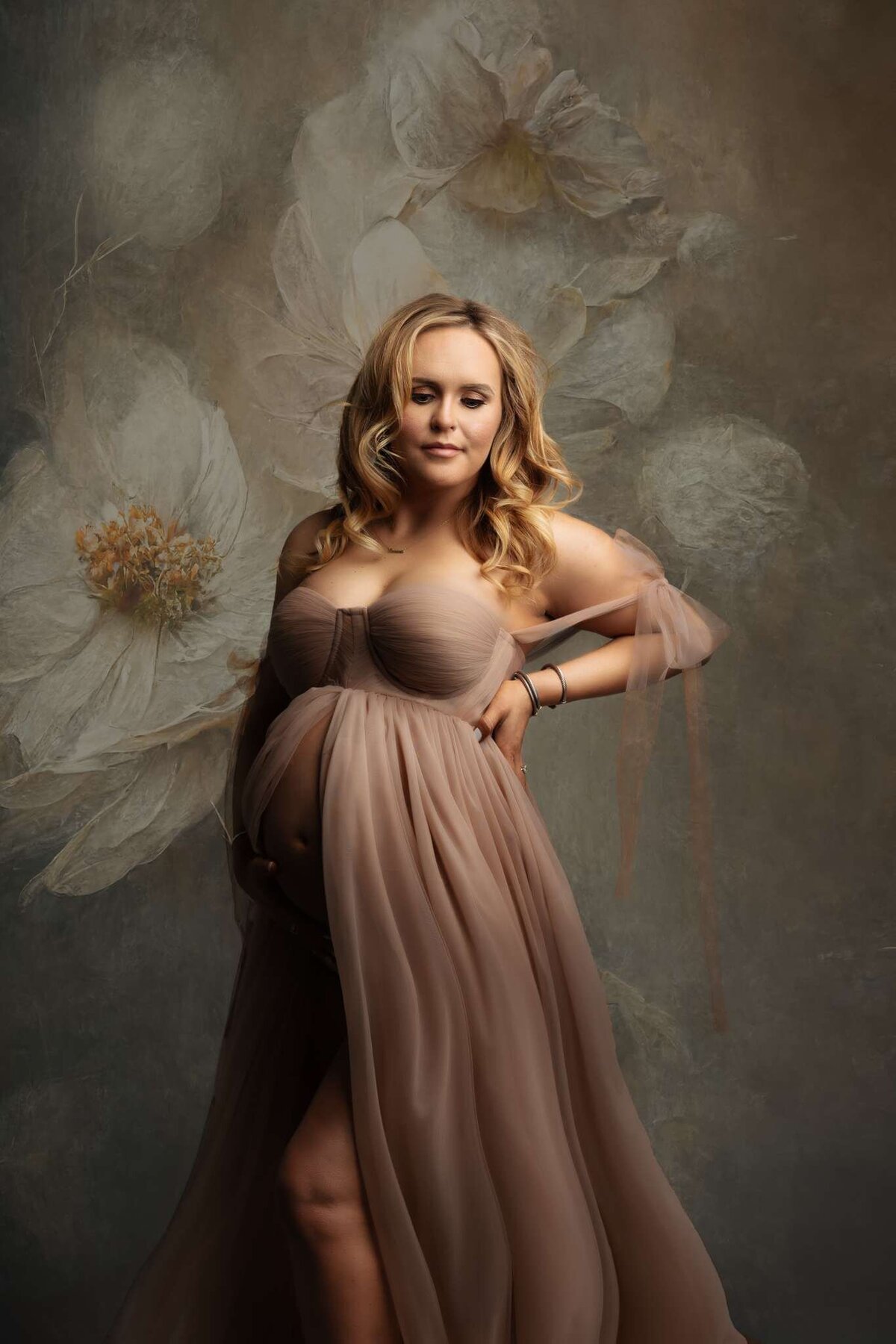 NW Arkansas maternity photographer, maternity photography near me, maternity portraits NW Arkansas, pregnancy photoshoot near me