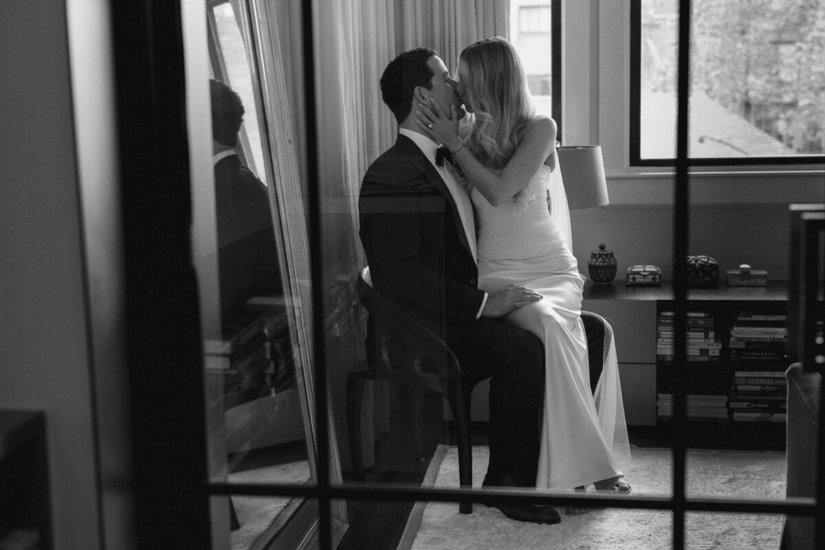 chicago-film-wedding-photographer-bixi-beer-41