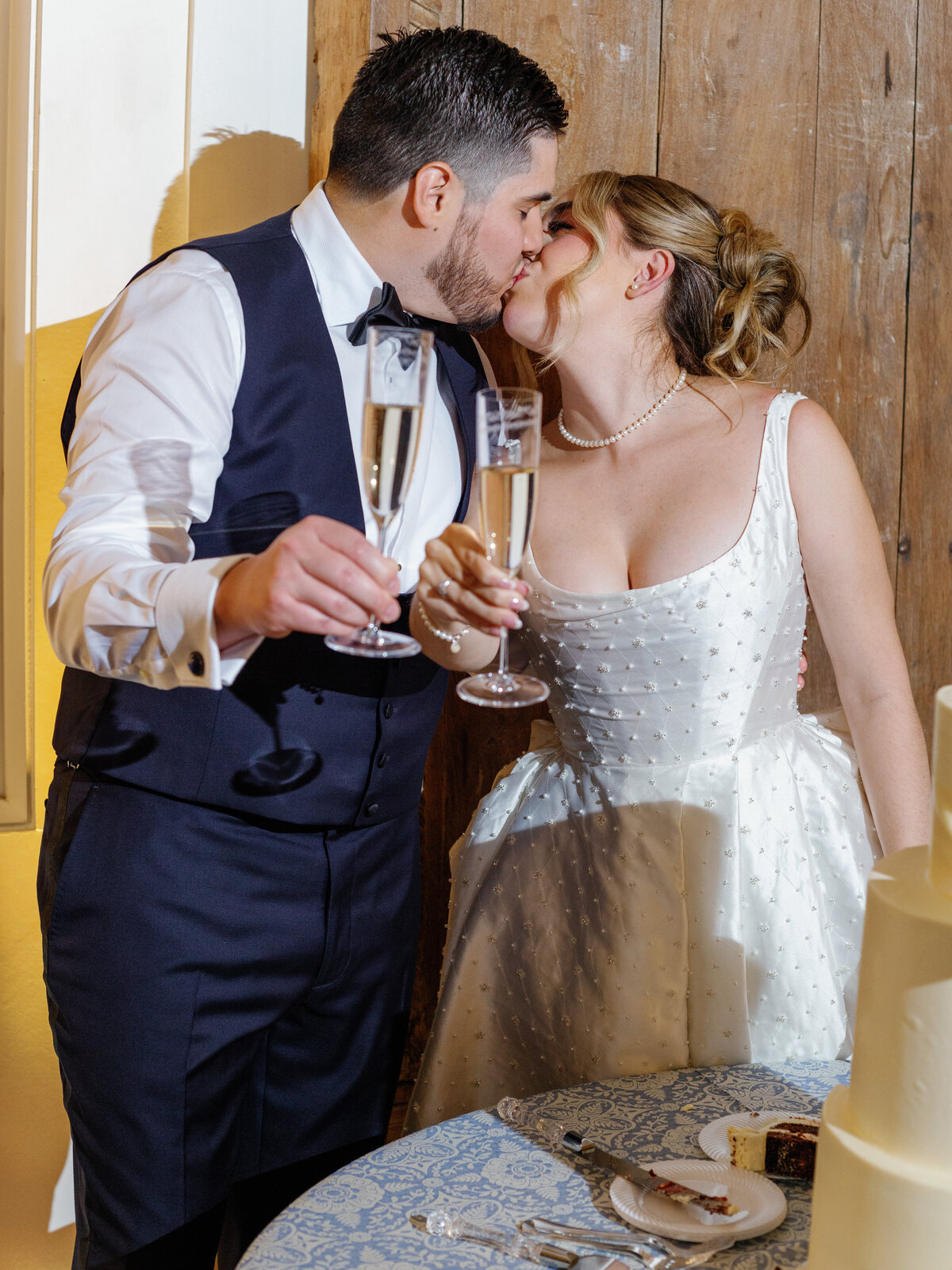 KiserImages-CakeChampagne-14