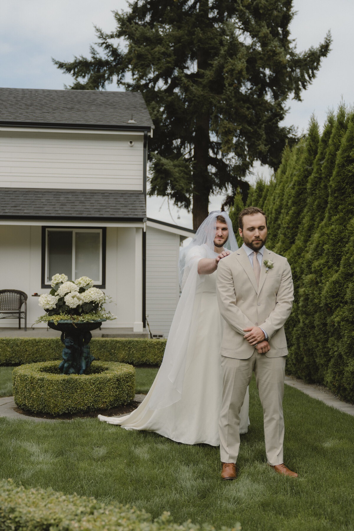 Stephanie-Chase-Wedding-at-the-Lake-Tapps-Bonney-Lake-Seattle-Amy-Law-Photography-51